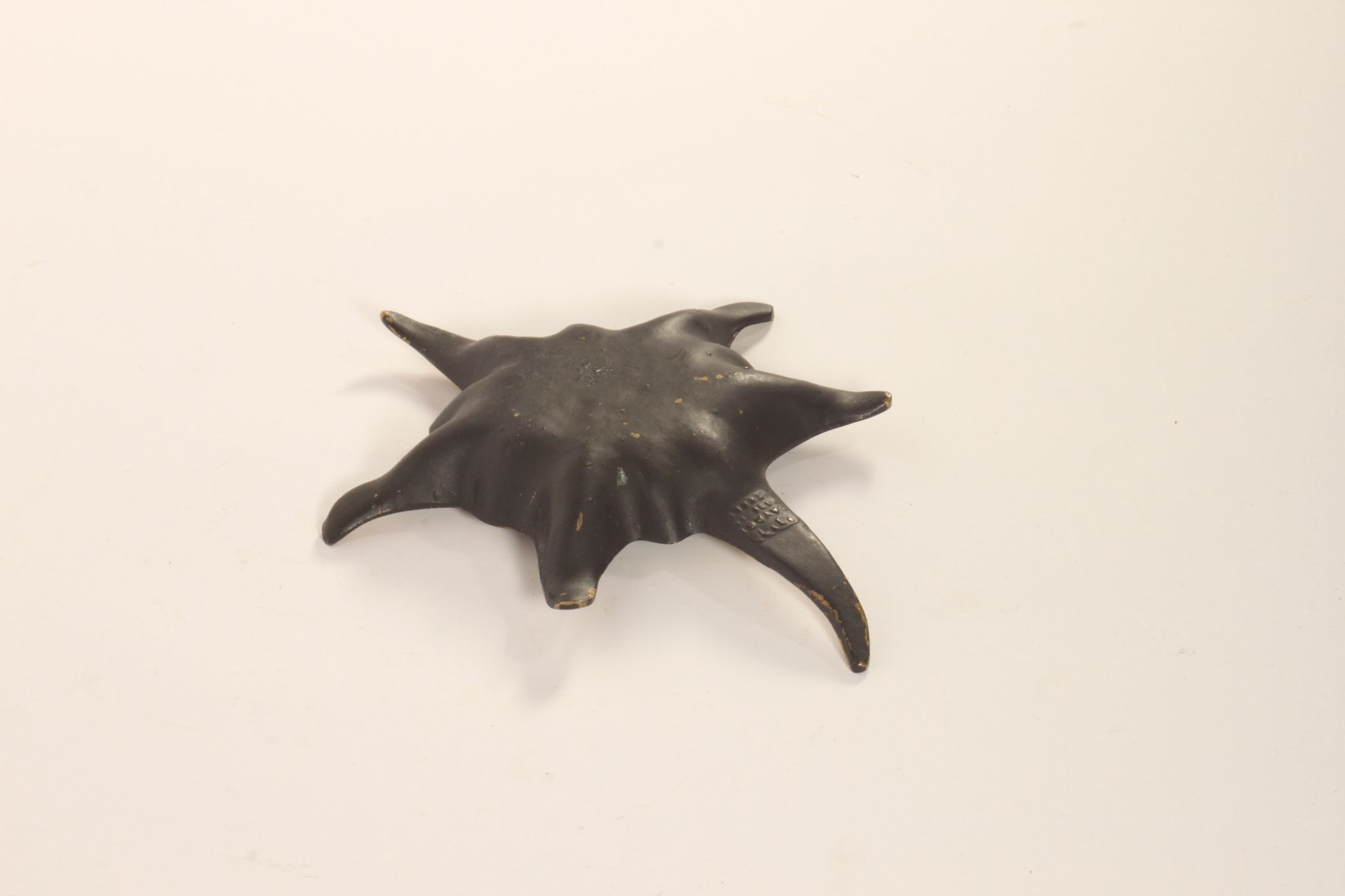 Small brass starfish trinket bowl by Dayagi brothers, Israel 1950s.