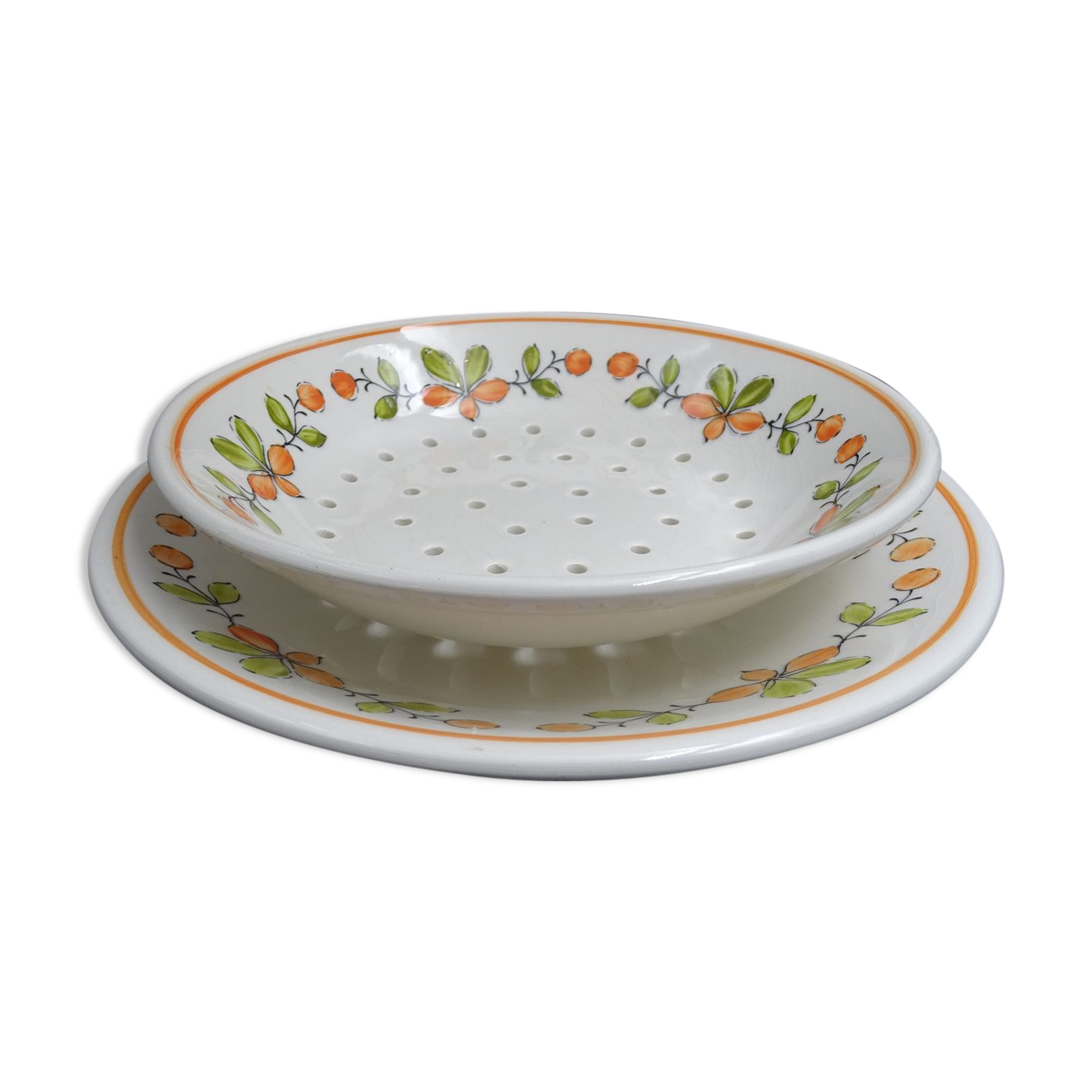 Beautiful set plate to drain strawberries in Gien earthenware