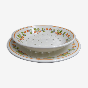 Beautiful set plate to drain strawberries in Gien earthenware