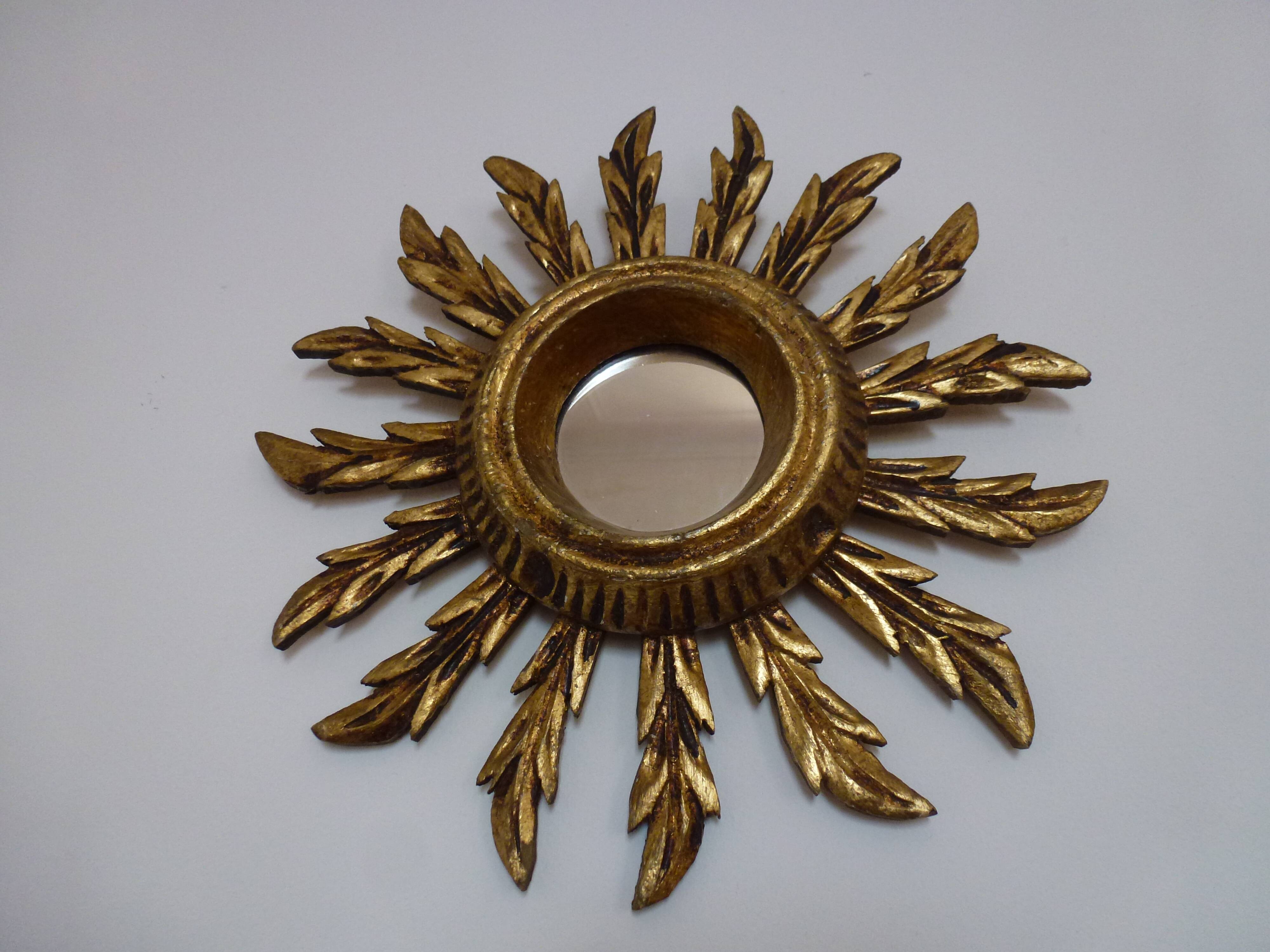 Mirror sun in gilded wood carved 60s, 28 cm