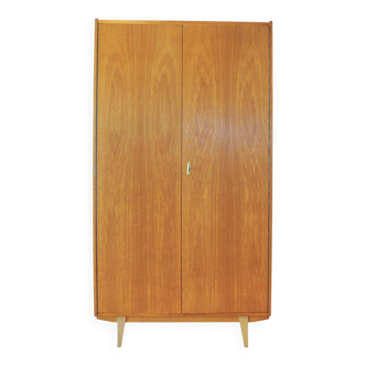 Armoire en bois clair, années 60