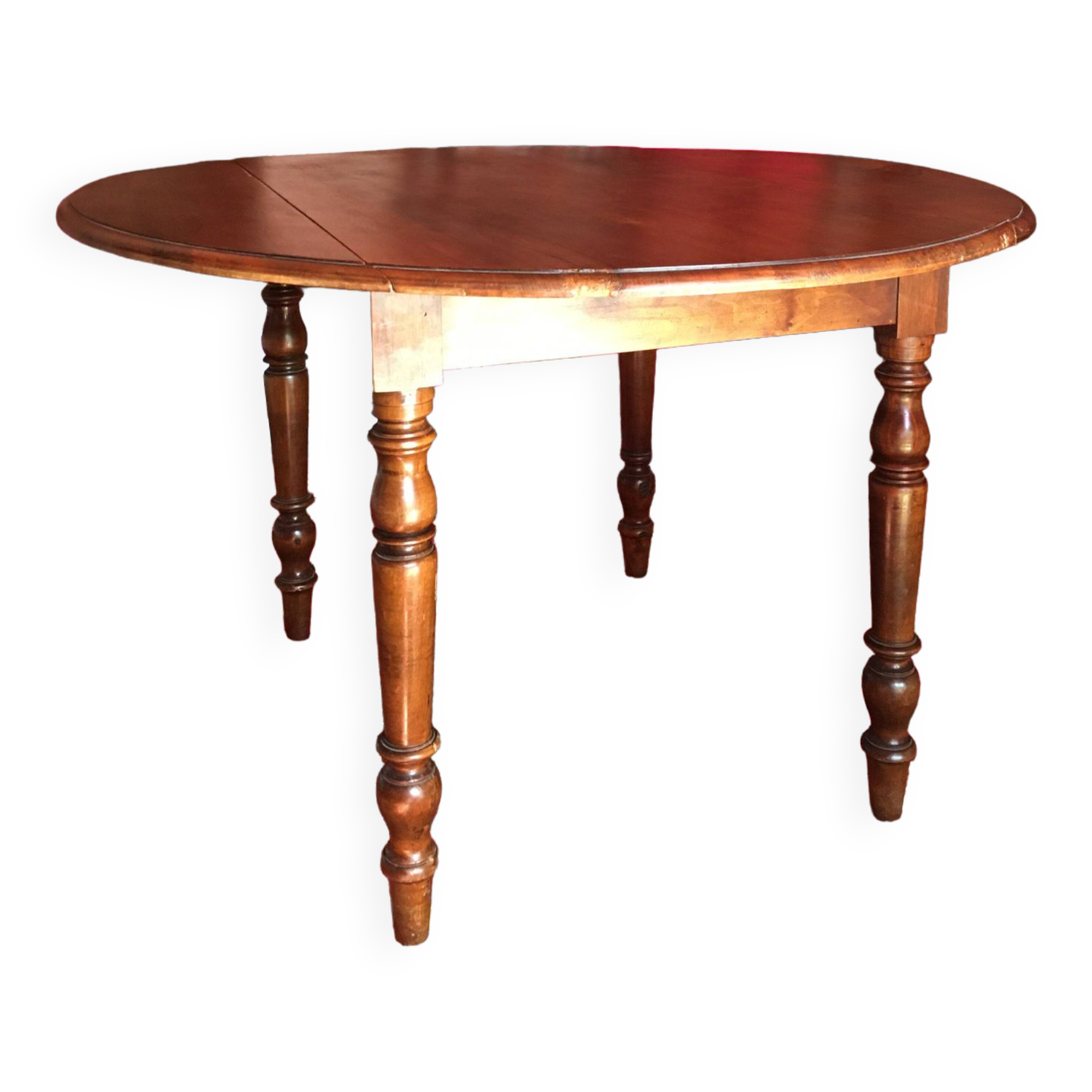 Round oak table