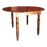 Round oak table