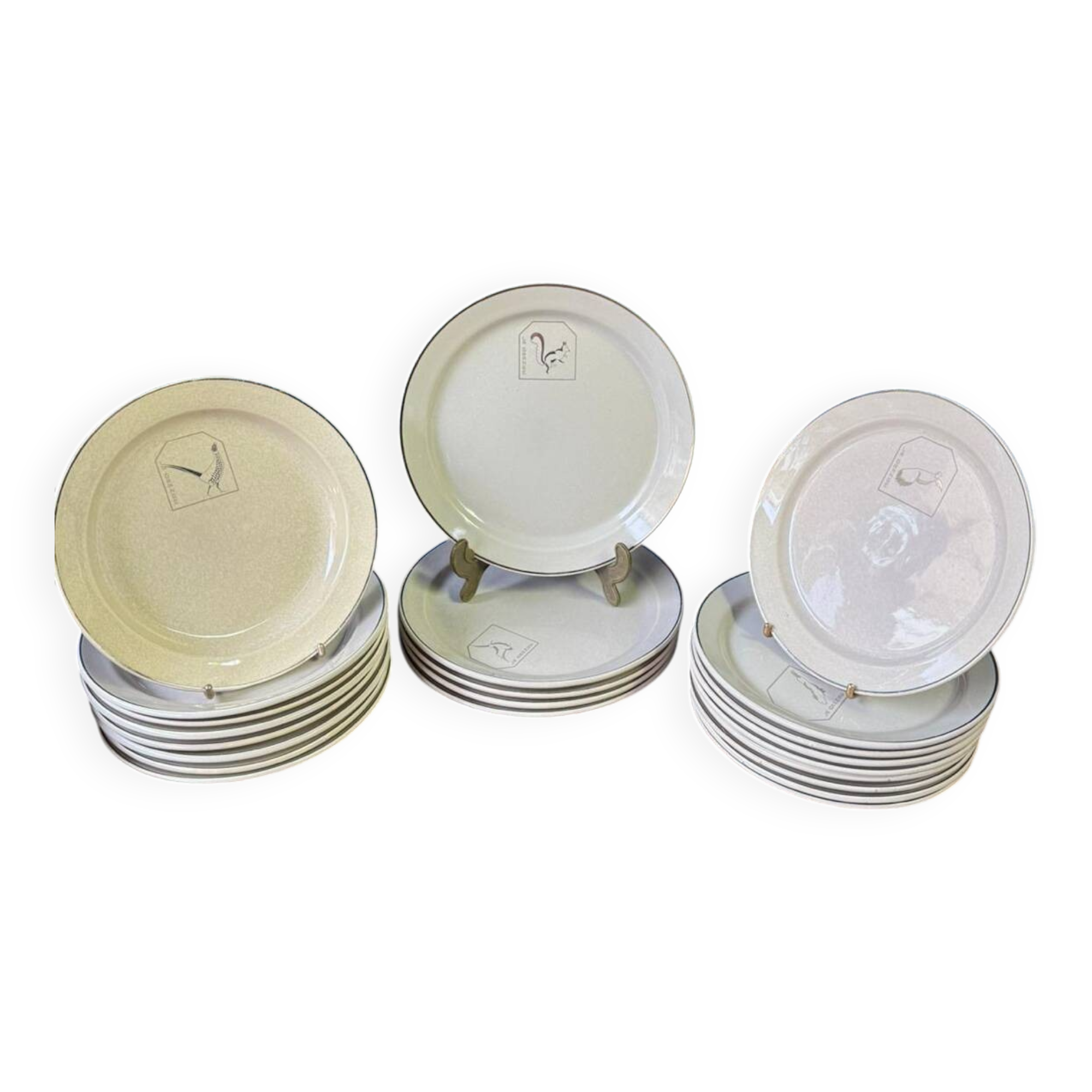 Art Deco hunting service, 22 pieces in ceramic.