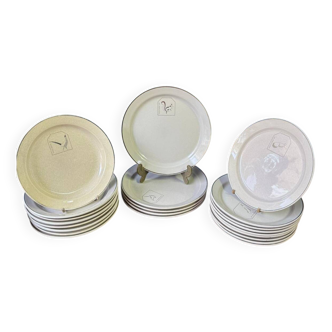 Art Deco hunting service, 22 pieces in ceramic.