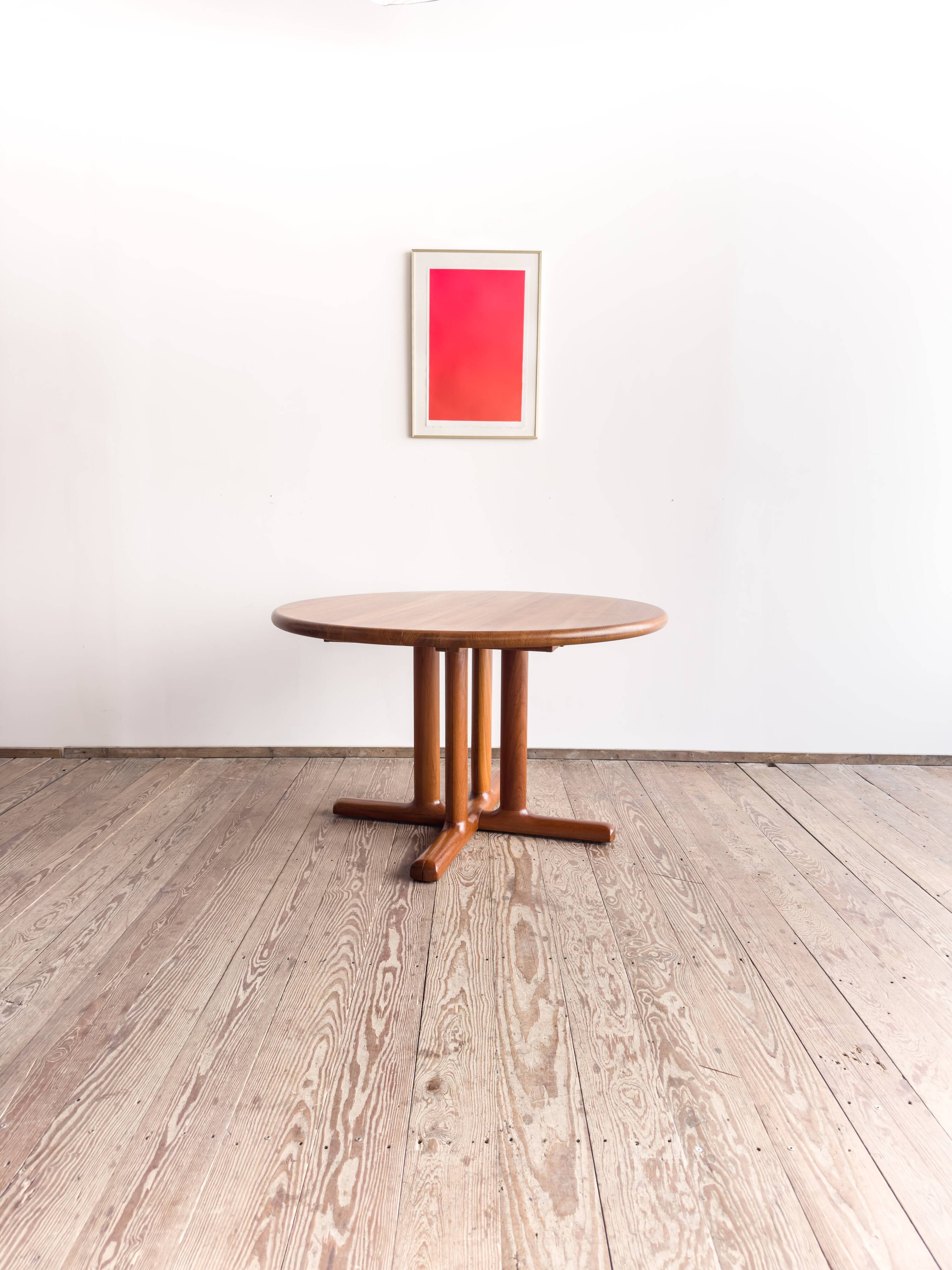 Table ronde extensible en teck de Dyrlund, Danemark