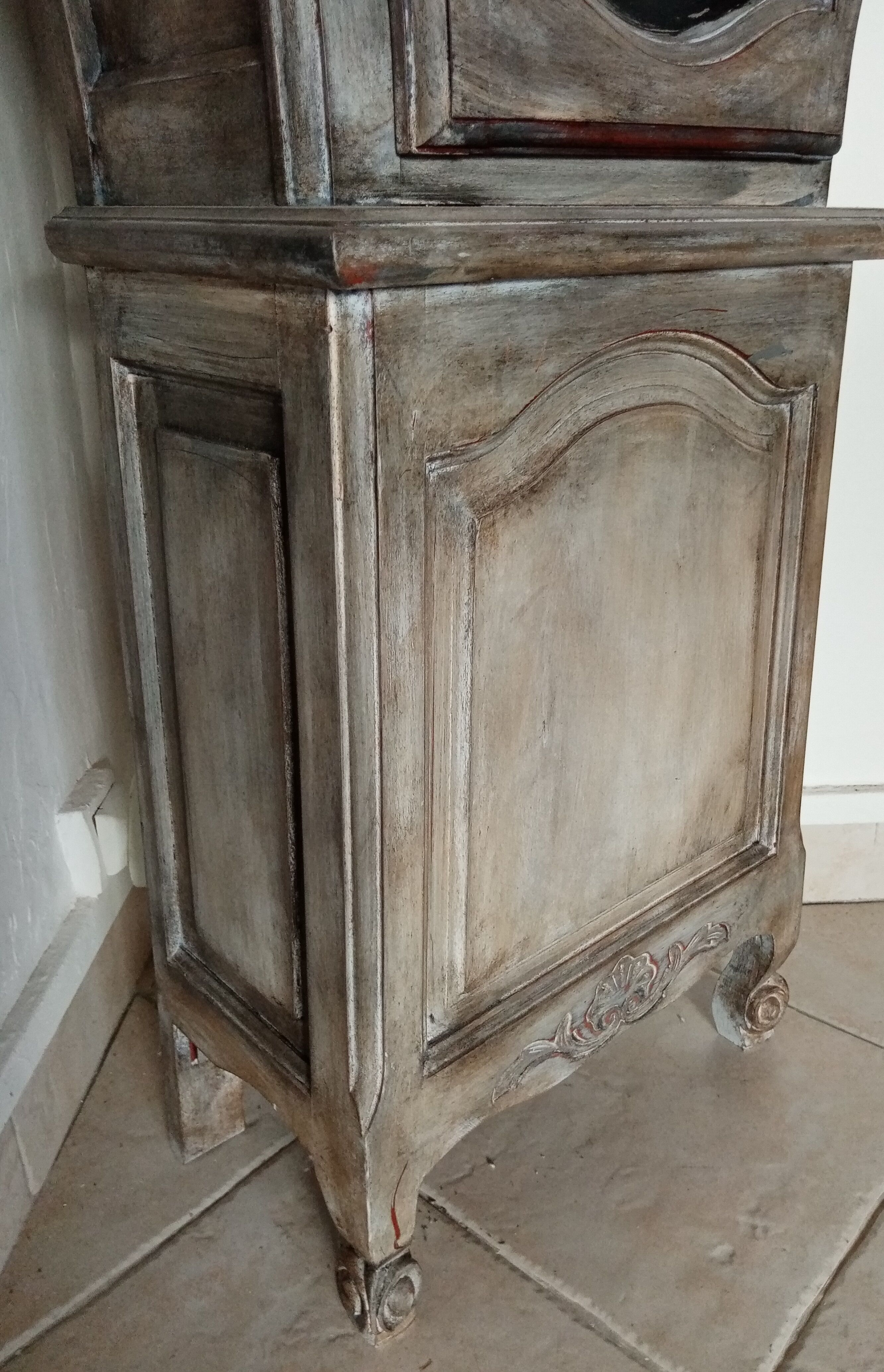 Comtoise patinated Morbier movement