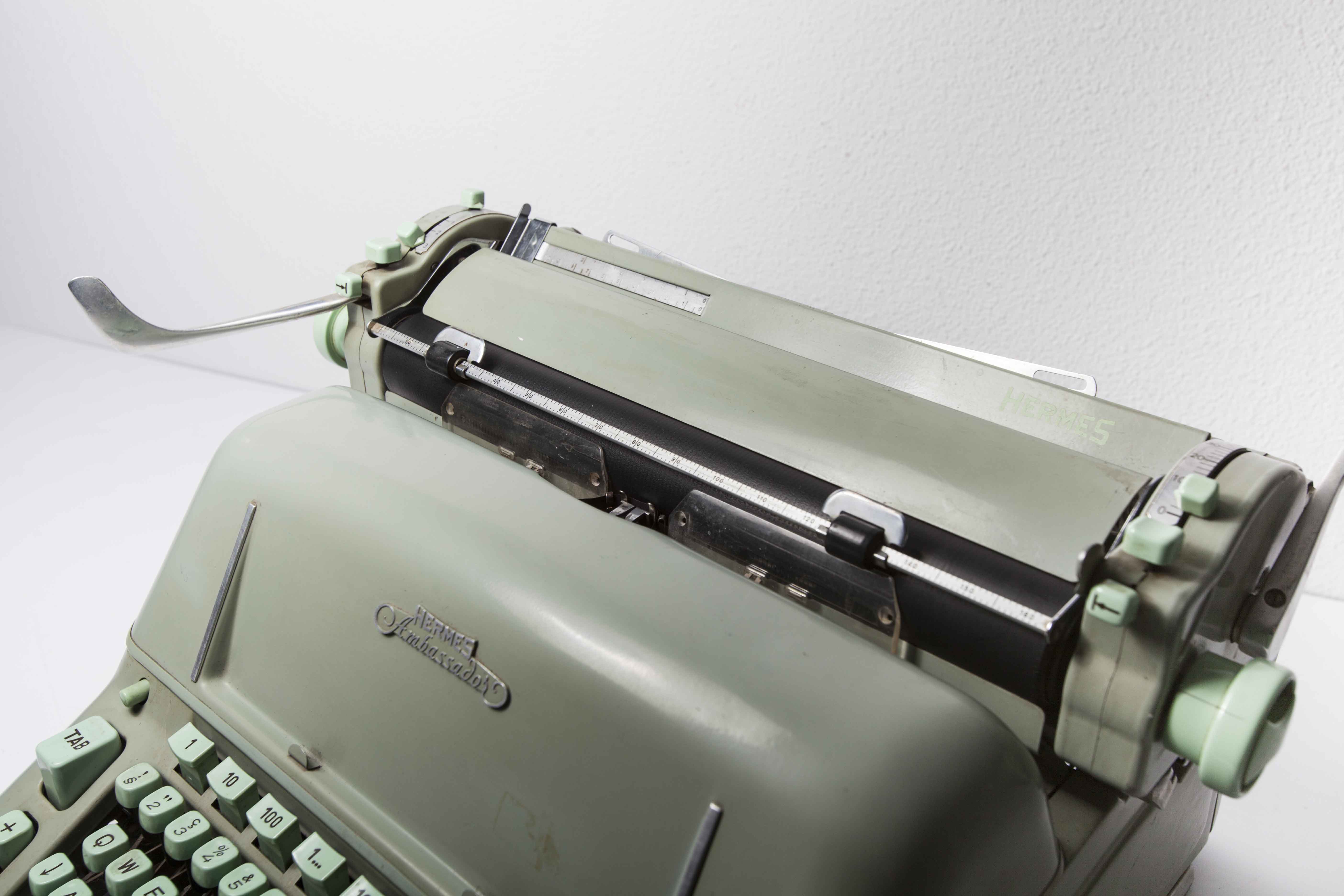Typewriter Hermès Ambassador green 1962