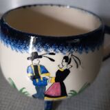 Henriot Quimper tripod bowl