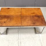 Table basse en cuir et chrome, années 1970