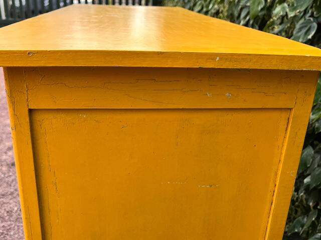 Yellow Parisian buffet