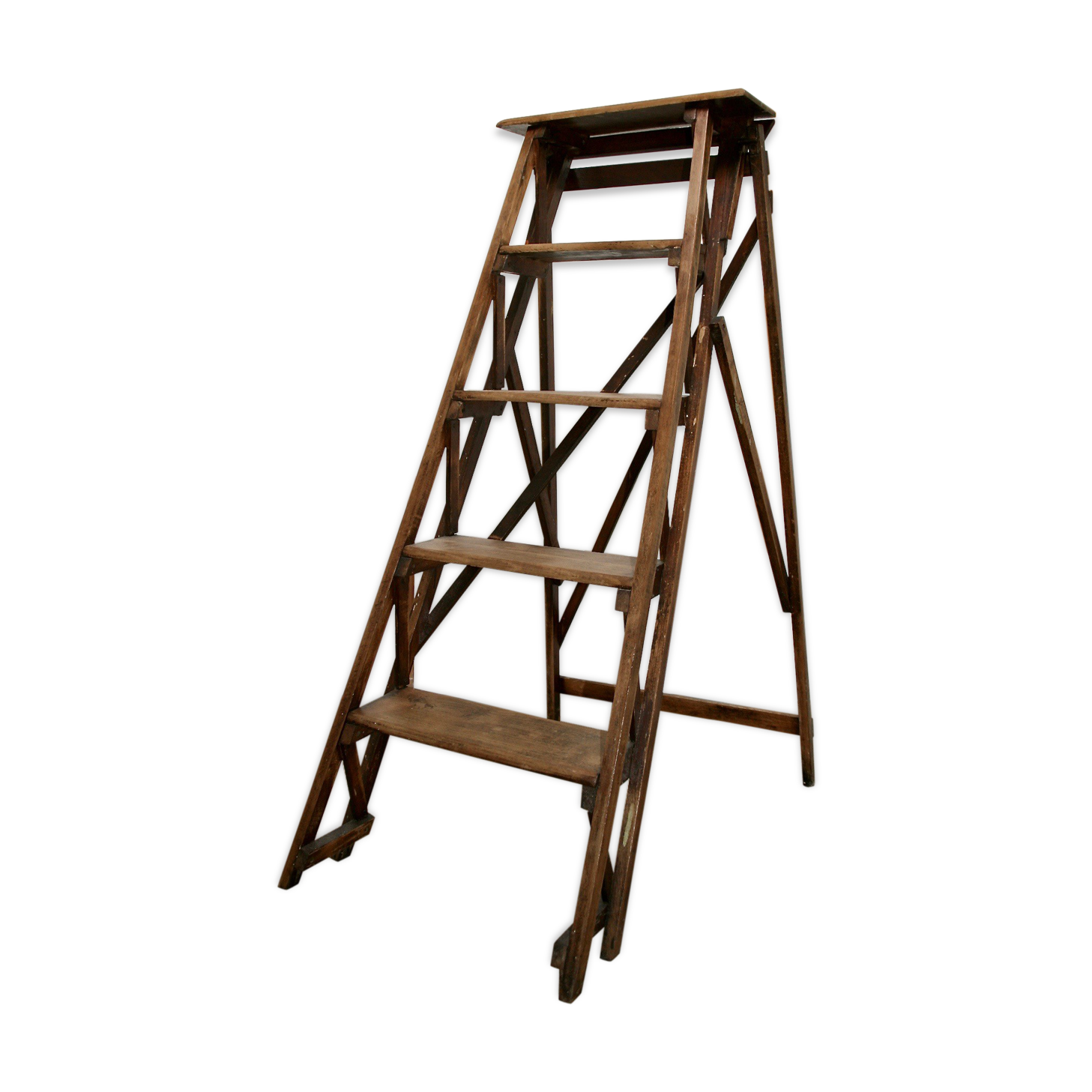 Old library stepladder (vintage of the 50s/60s