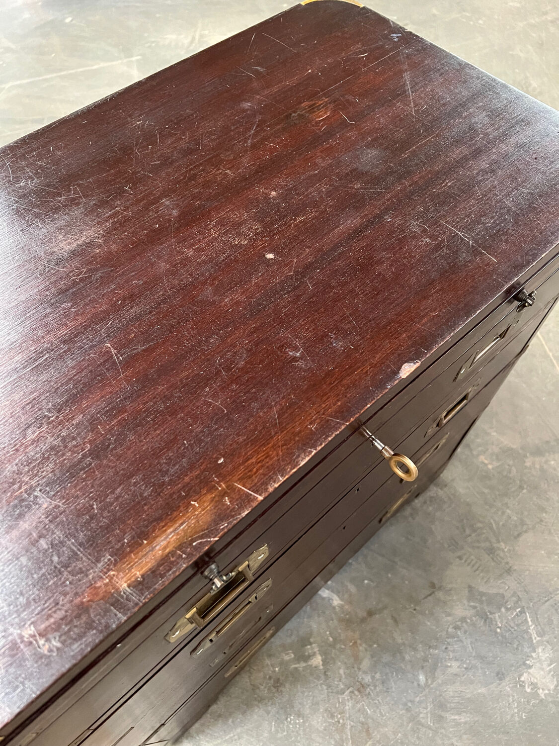 Marine chest of drawers