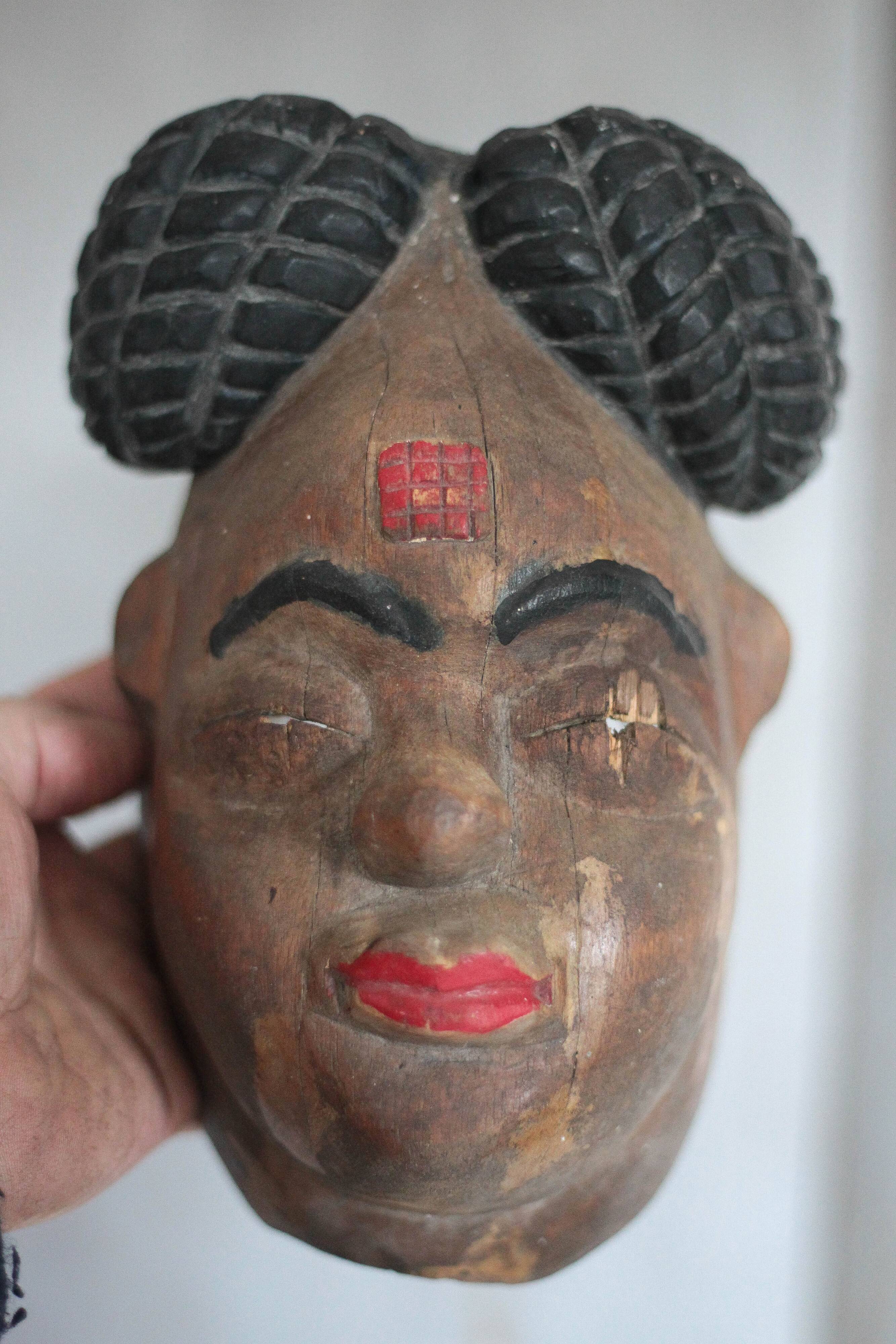 Ancient Okuyi mask, Punu mask from Gabon, carved wood, collection, ethnic art.