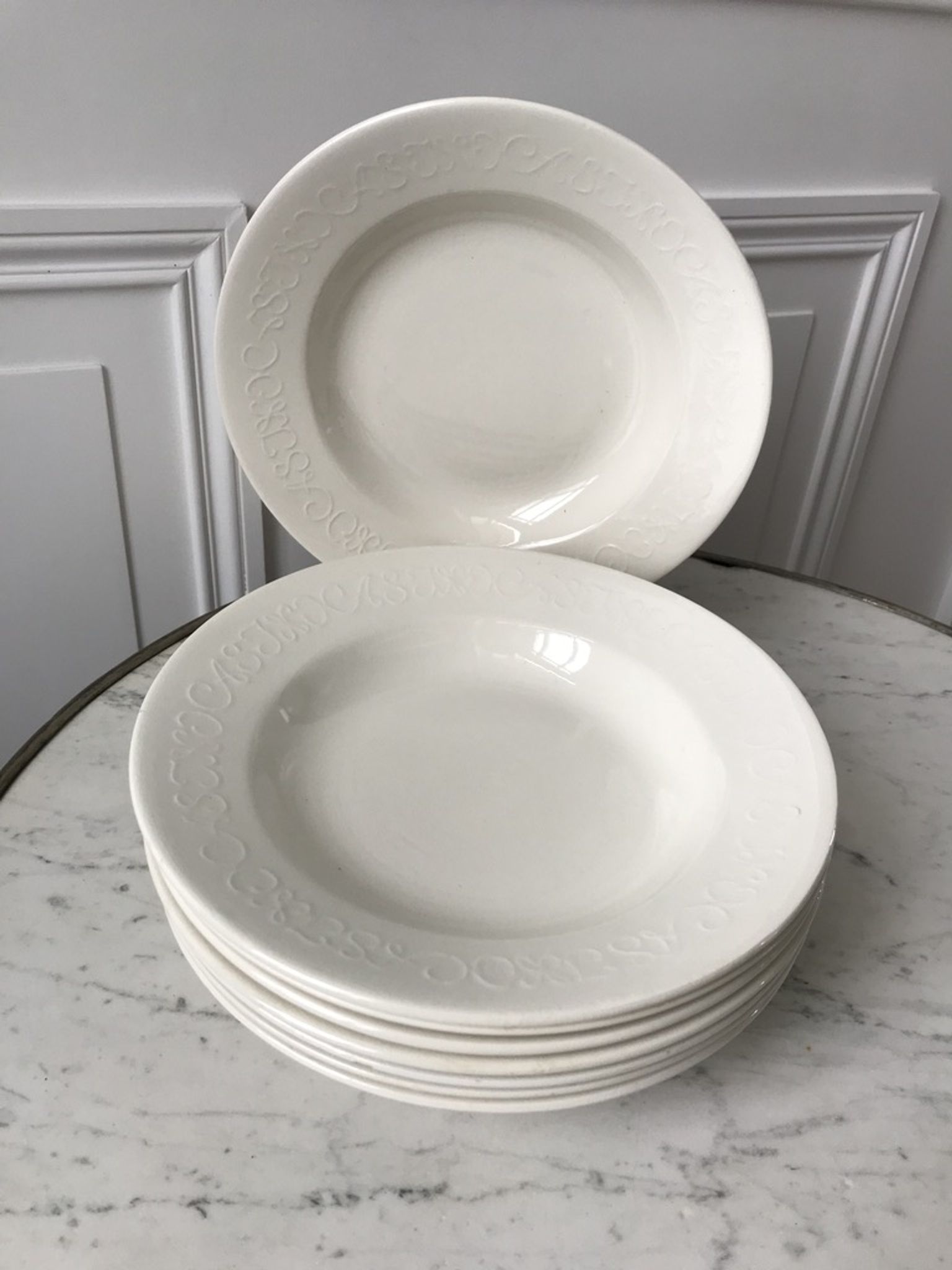 Set of 8 hollow plates Digoin Sarreguemines model Alphabet relief beige 40s