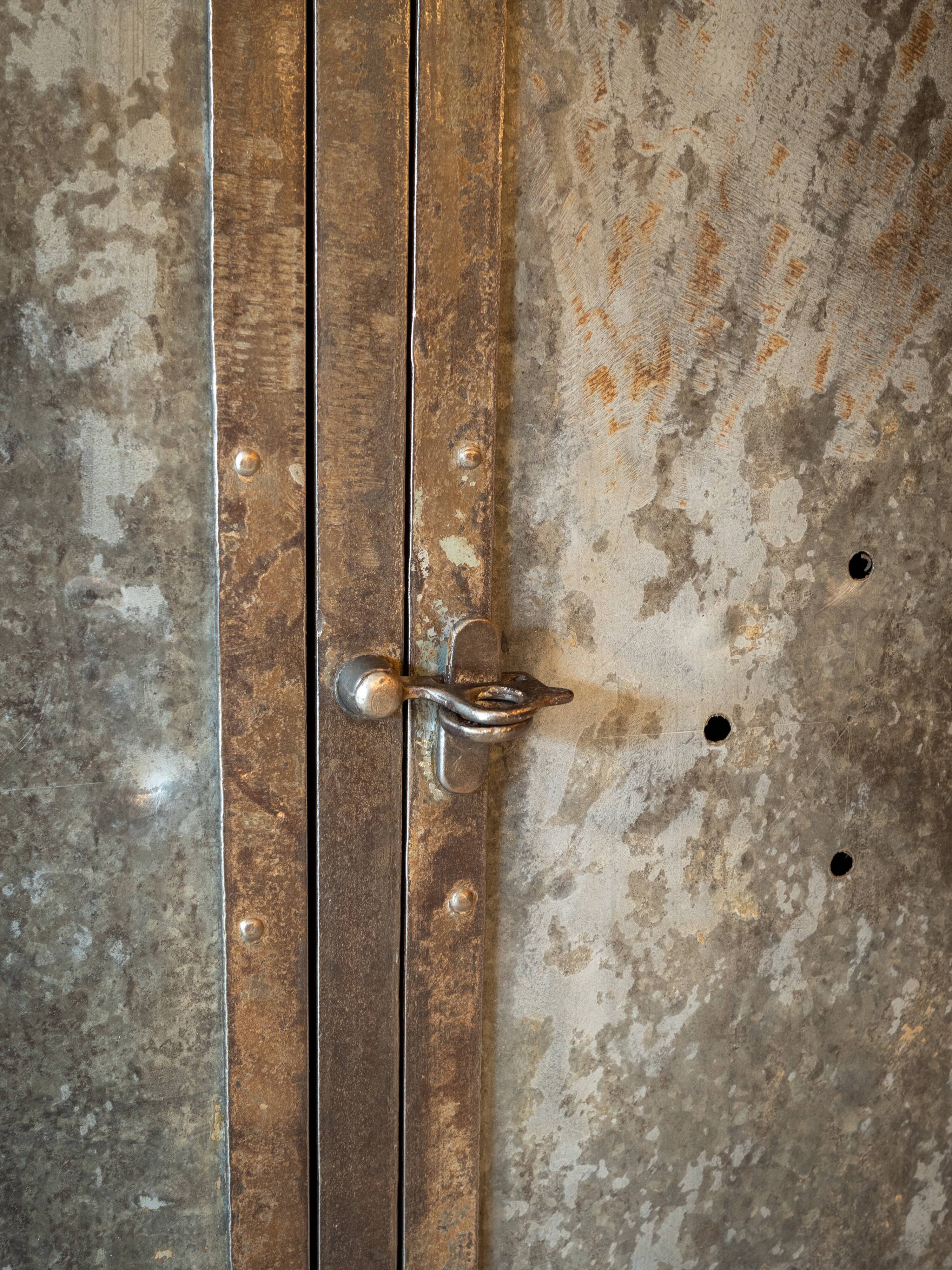 Vintage Stahlspind 2-Türig