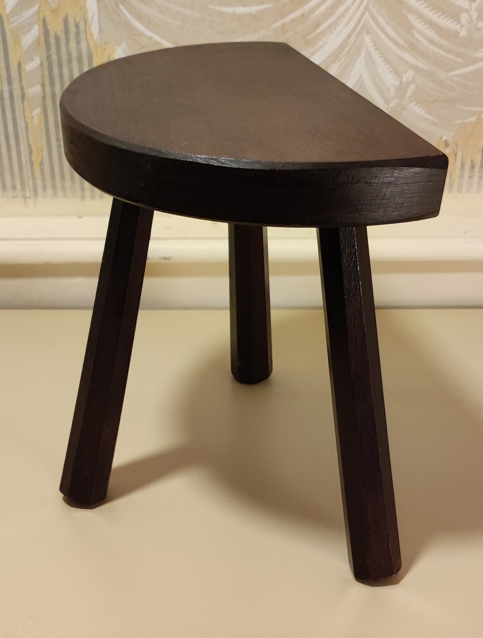 Solid wood tripod stool