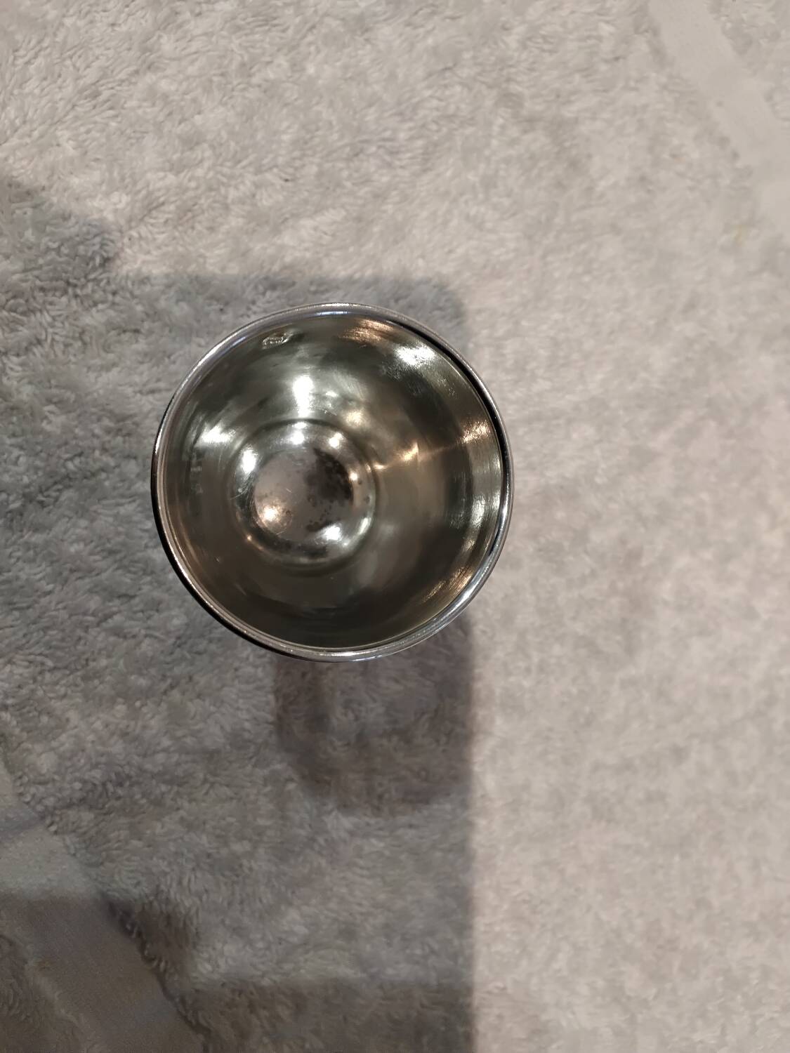 Silver egg cup 950, Art Deco style, triangular frieze, silversmith Tirbour