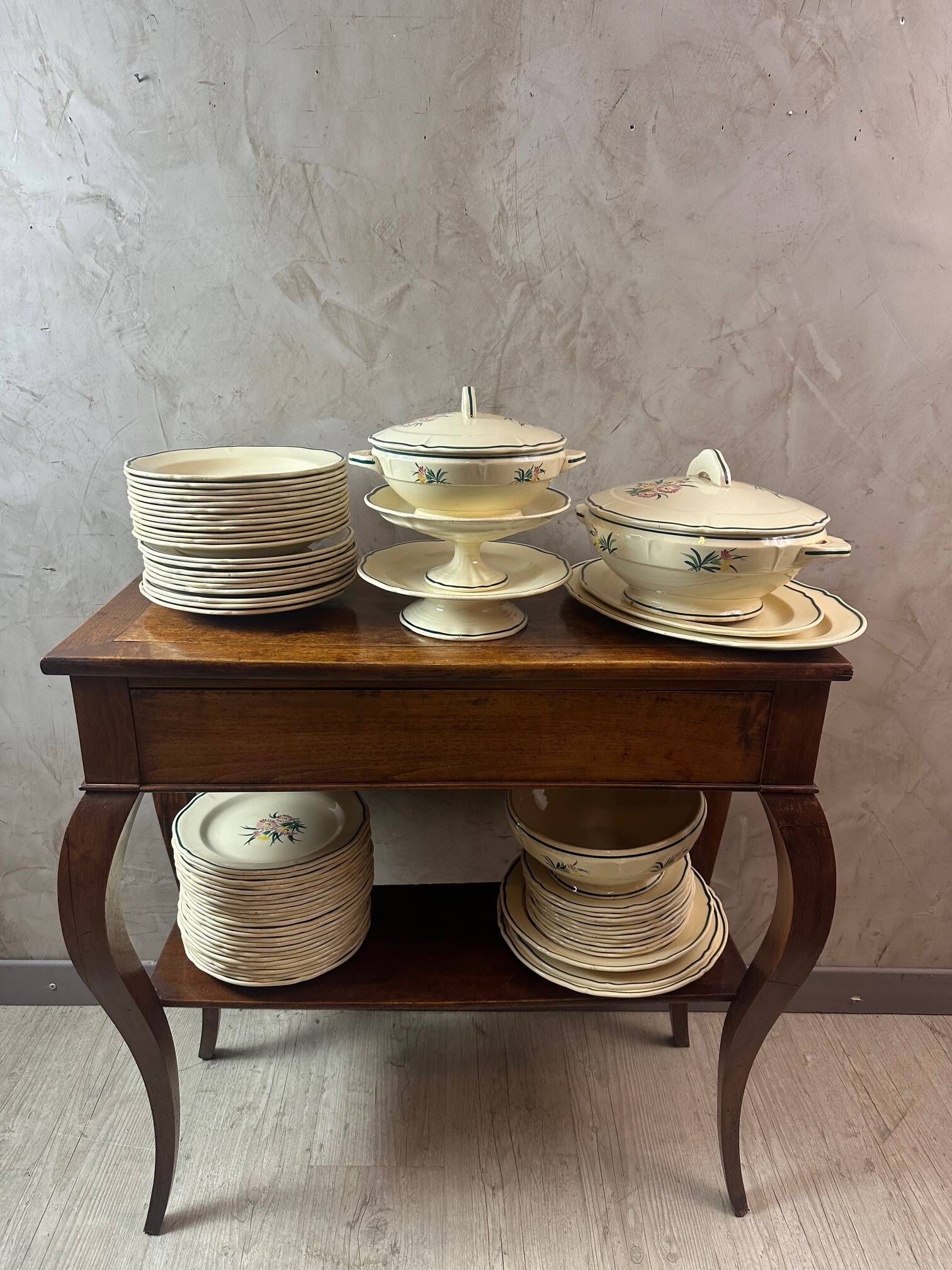 Hand painted Gien service