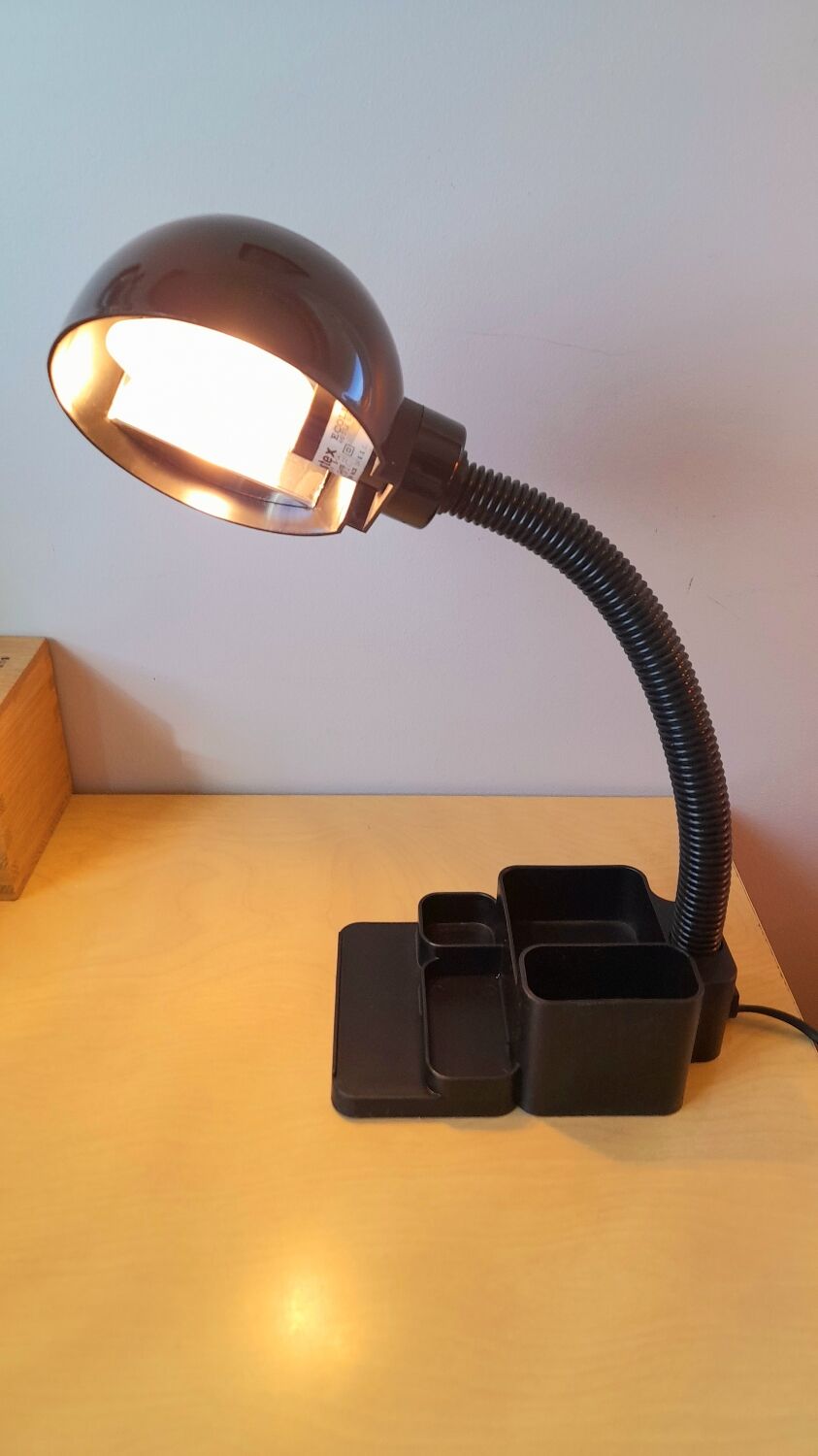 Sorter desk lamp