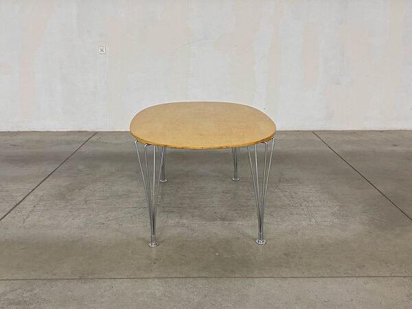 Table superellipse par Bruno Mathsson et Piet Hein pour Fritz Hansen