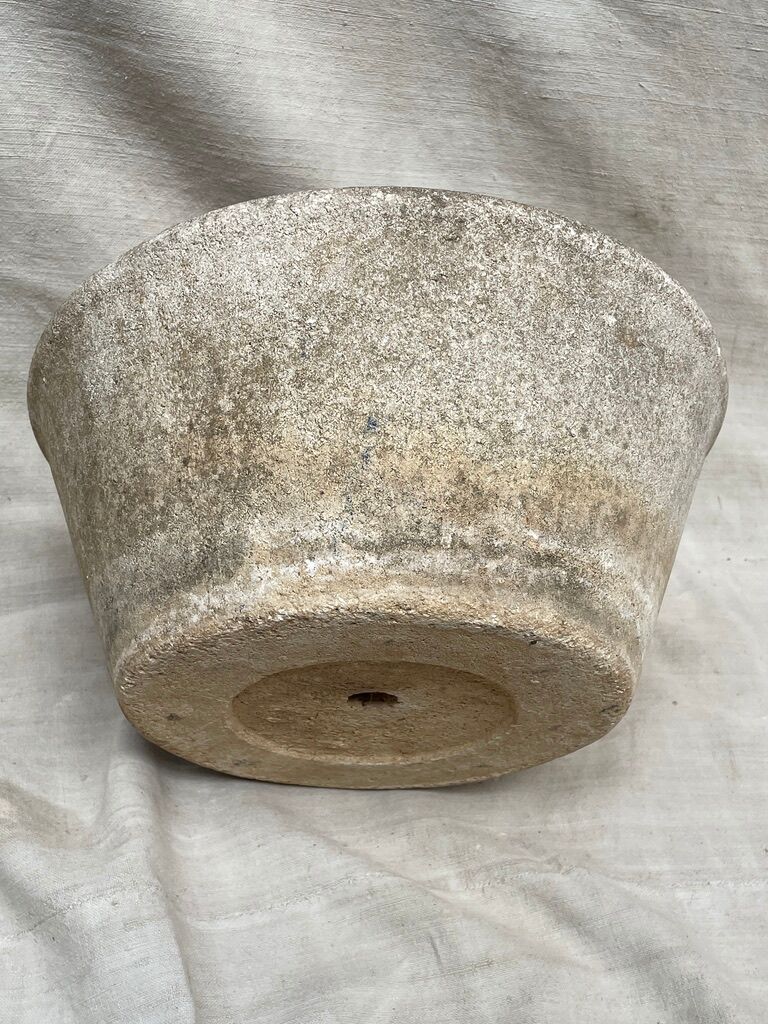 Reconstituted stone planter