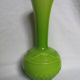 Vase verre opaline vert pomme
