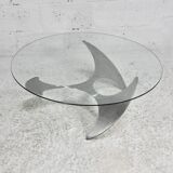 Table basse "space age". Piètement acier, dalle de verre. Circa 1970