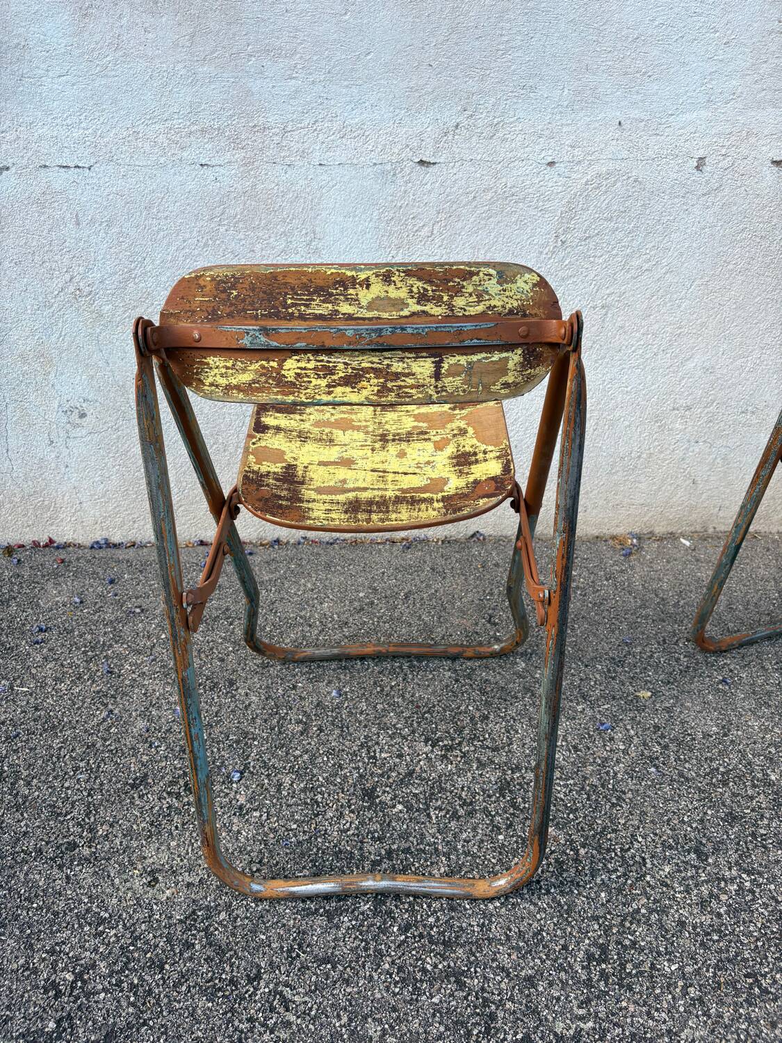4 folding Bienaise chairs