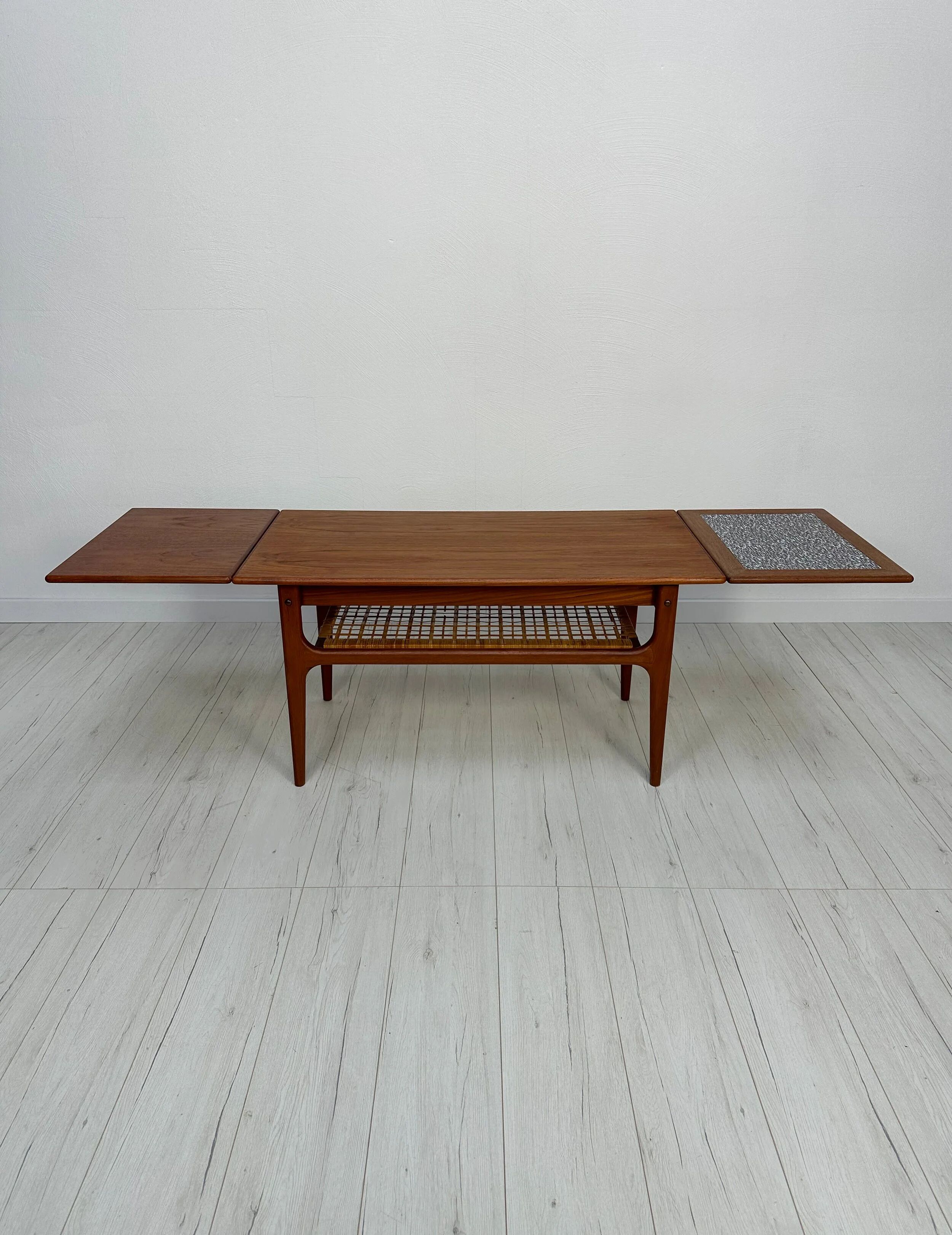 1960s vintage Danish mid-century extendable teak coffee table by Trioh Møbler