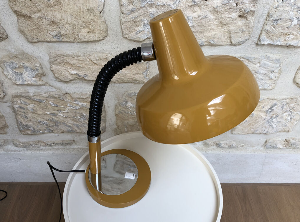 Vintage lamp, mustard