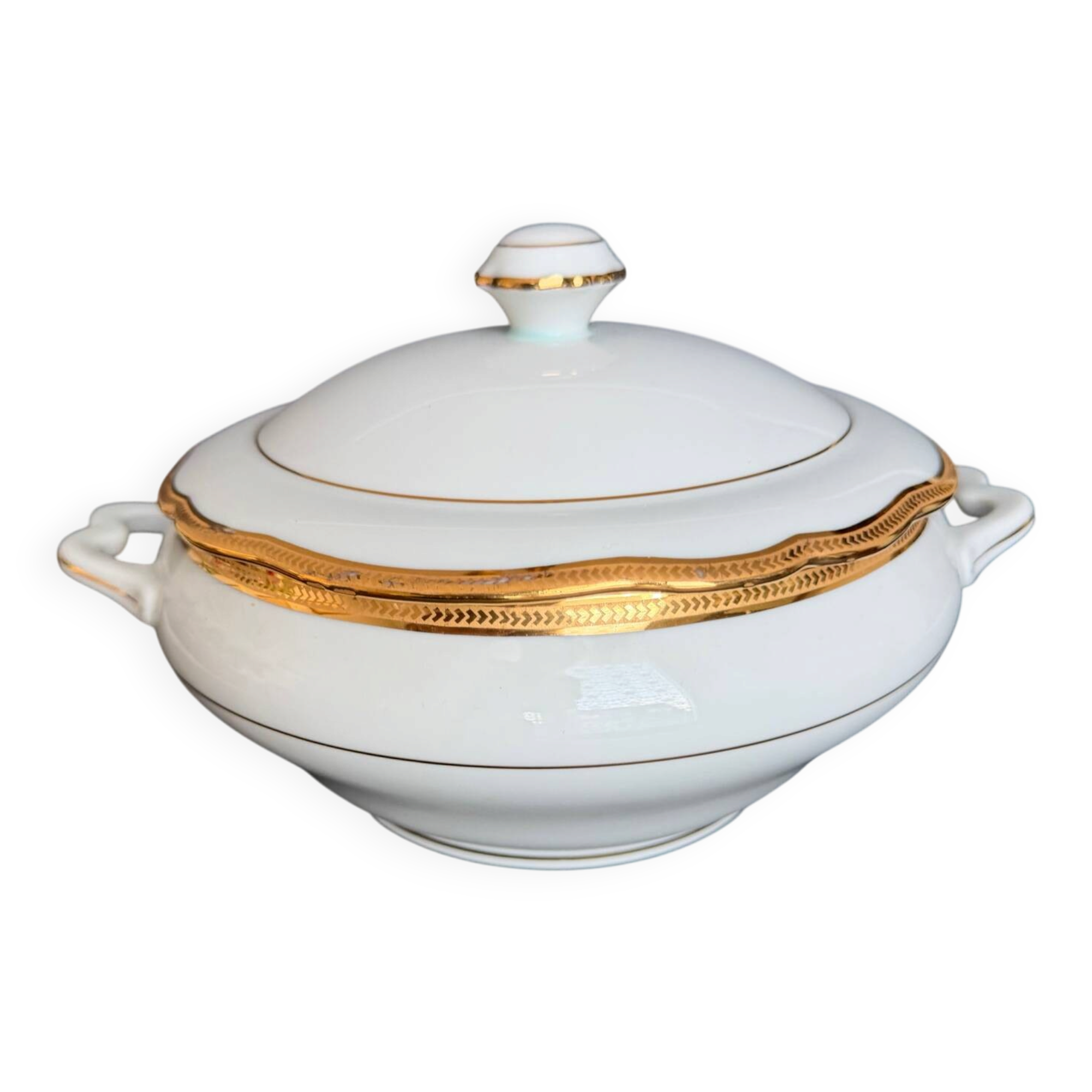 Fine white porcelain soup tureen from Limoges.