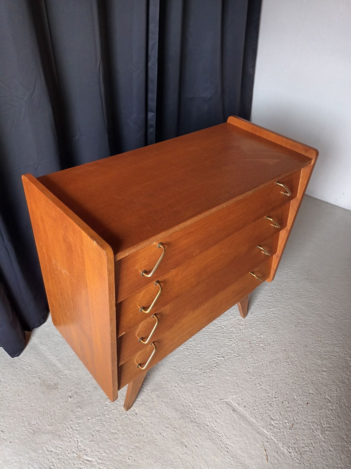 Vintage chest of drawers