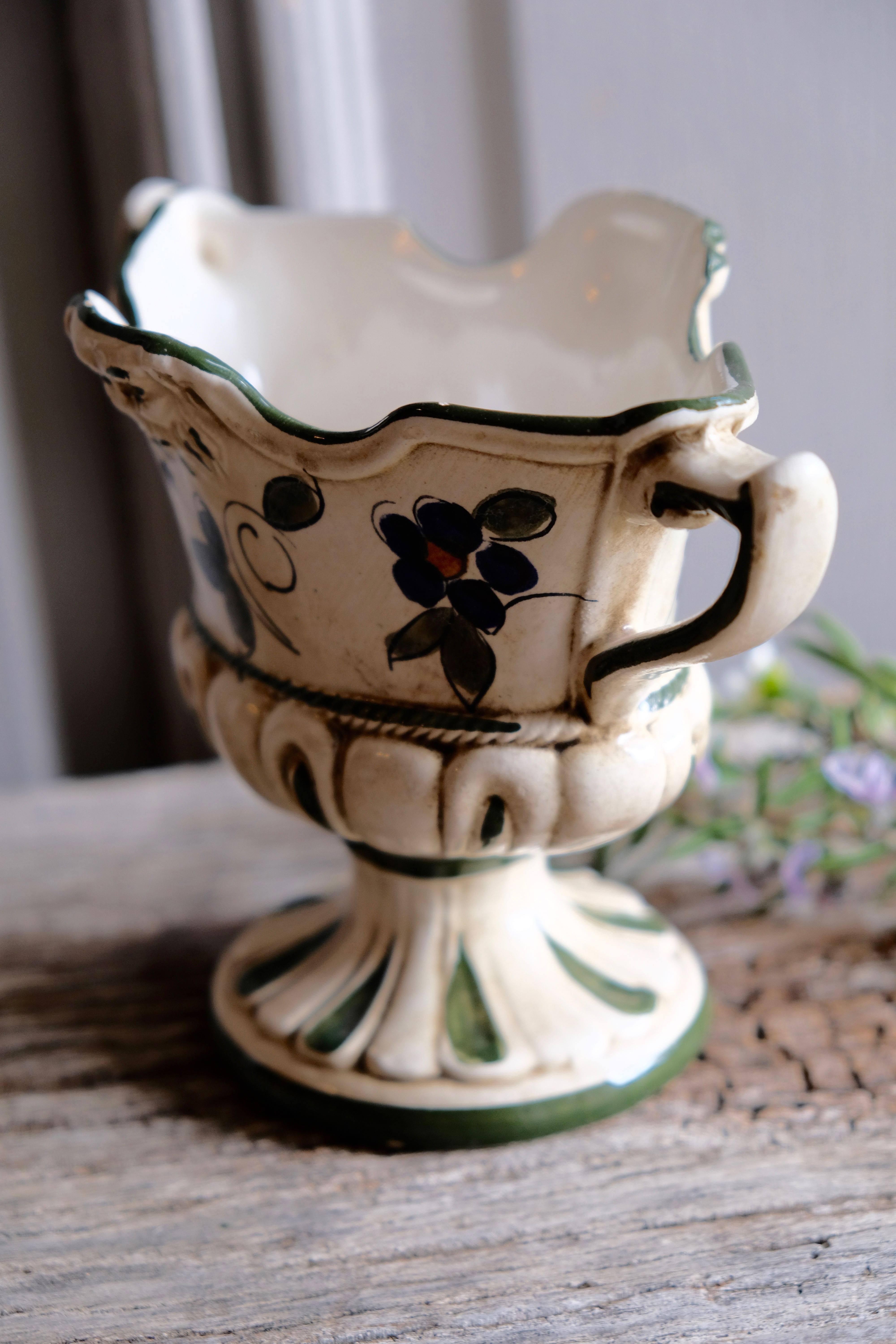 Ceramic pot cover vase Capodimonte, Naples