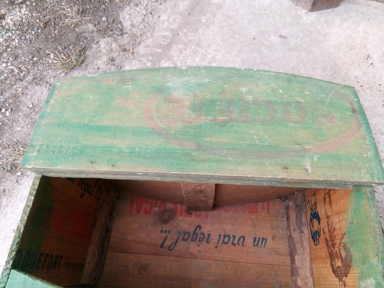 Fishing crate wax box