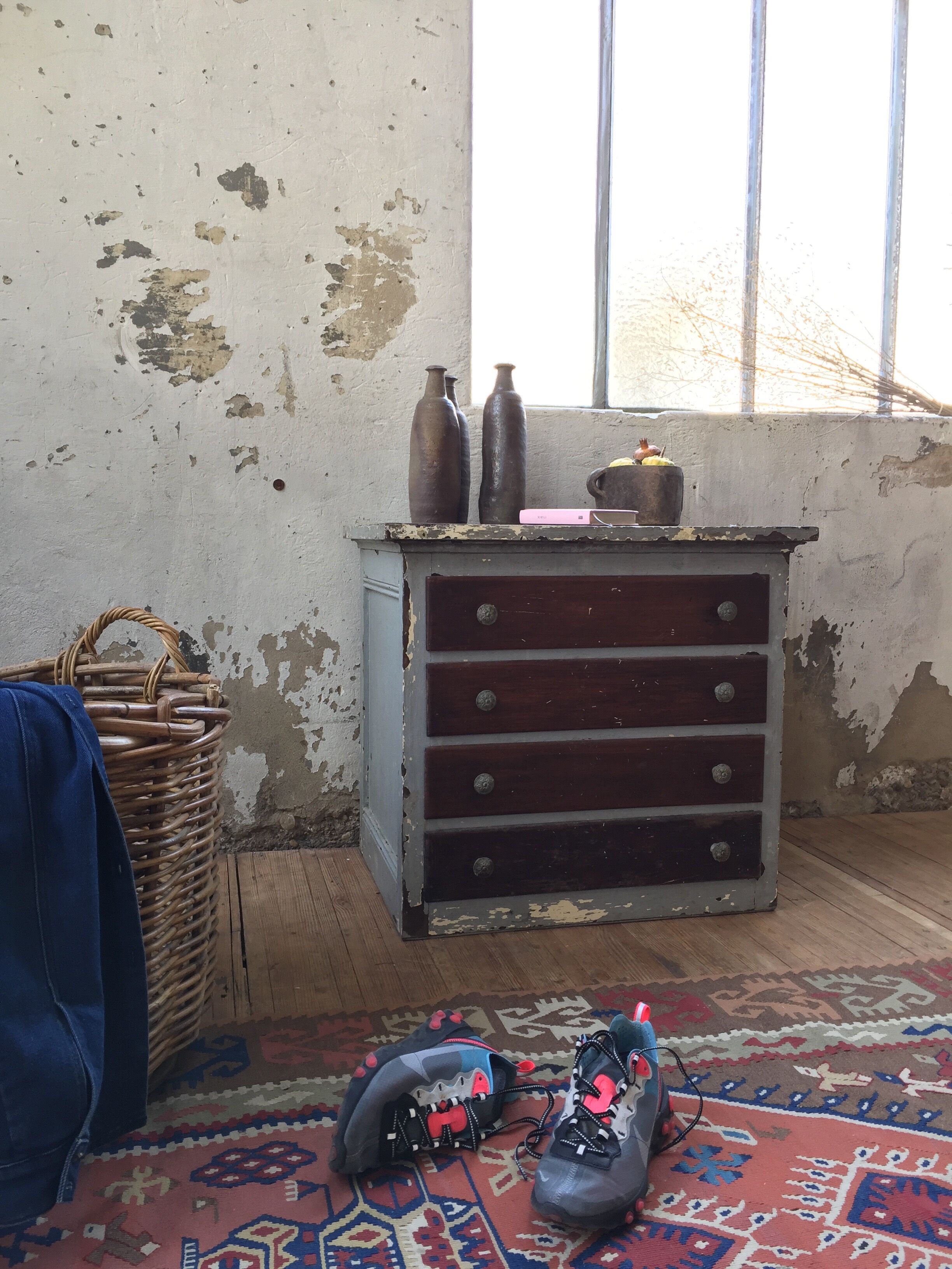 Furniture drawers loom