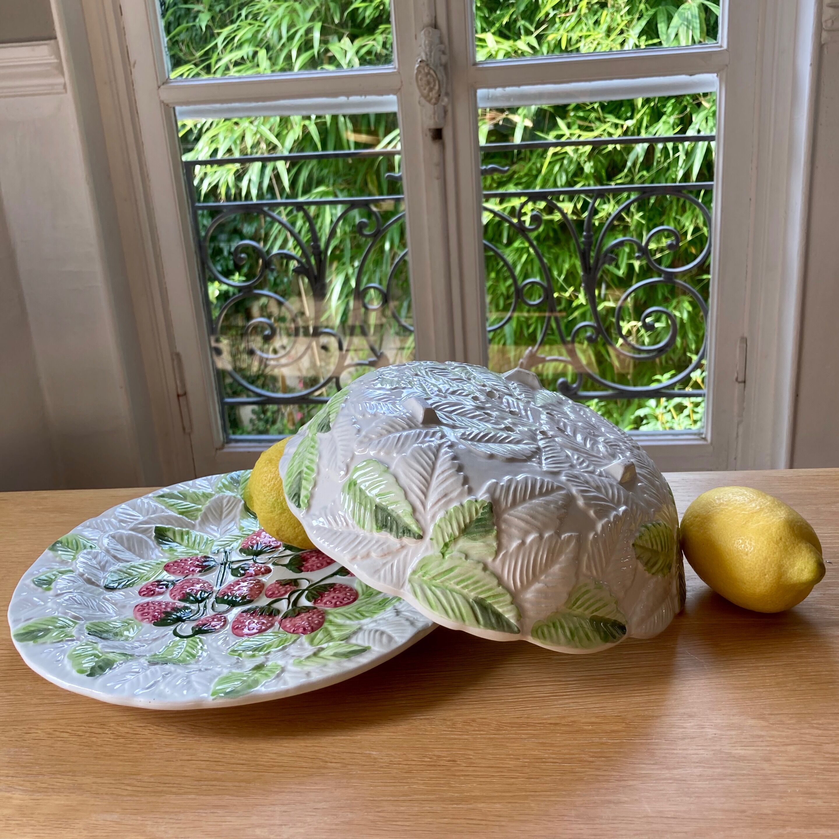 Set salad bowl fruit drainer and dish slurry