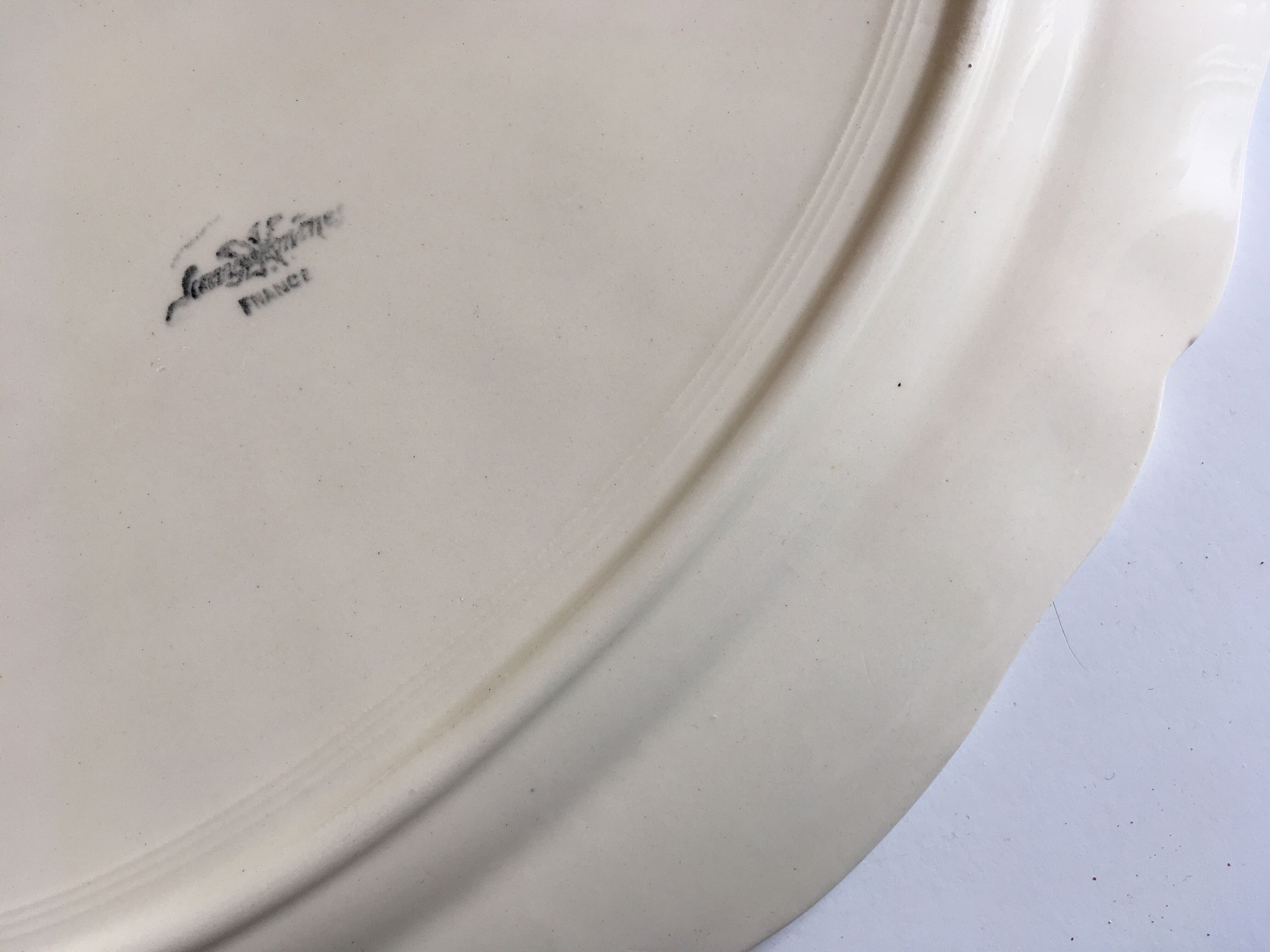Sarreguemines ivory dish with oval godrons 38cm