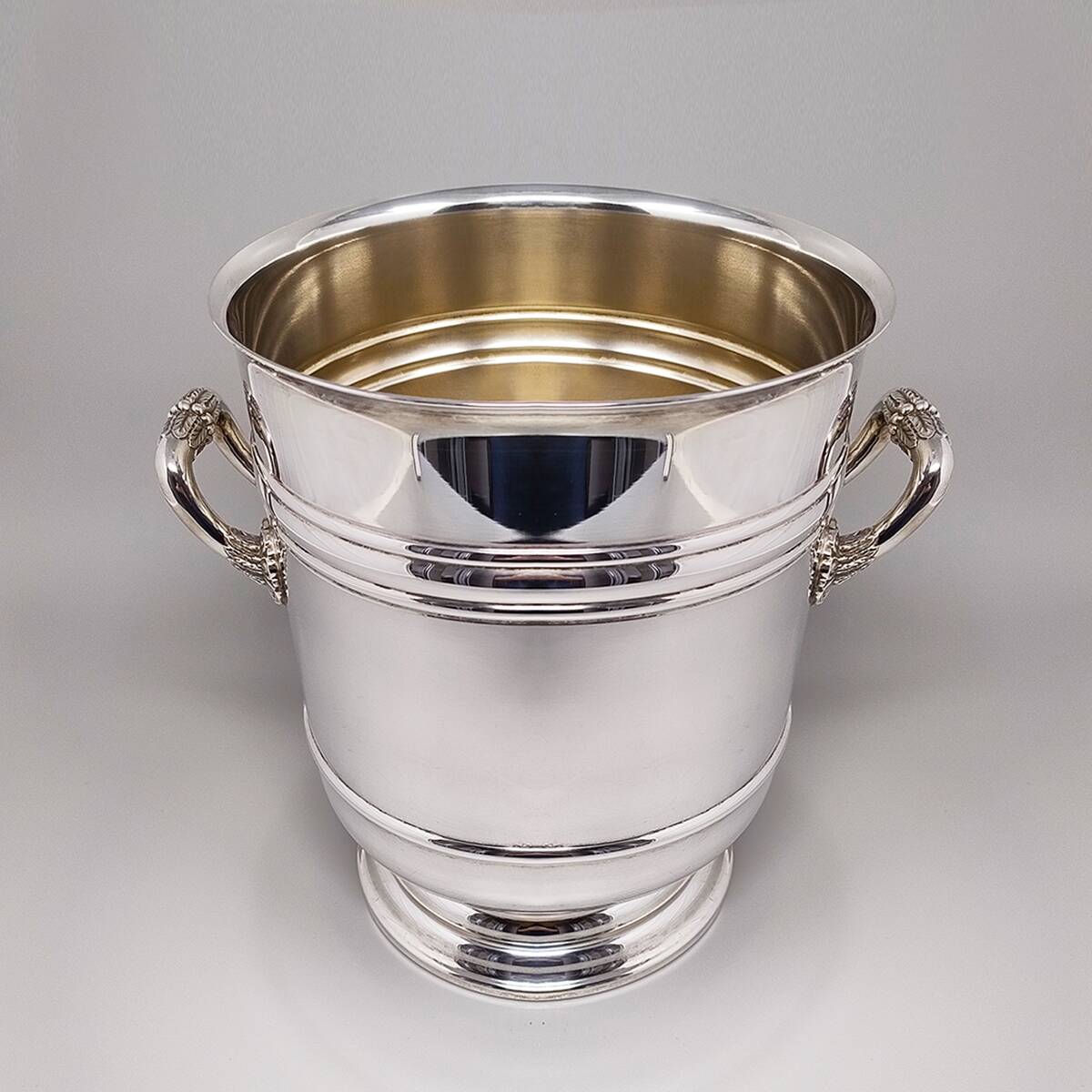 1950s Gorgeous Champagne or Ice Bucket by Christofle in Silver Plated. Made