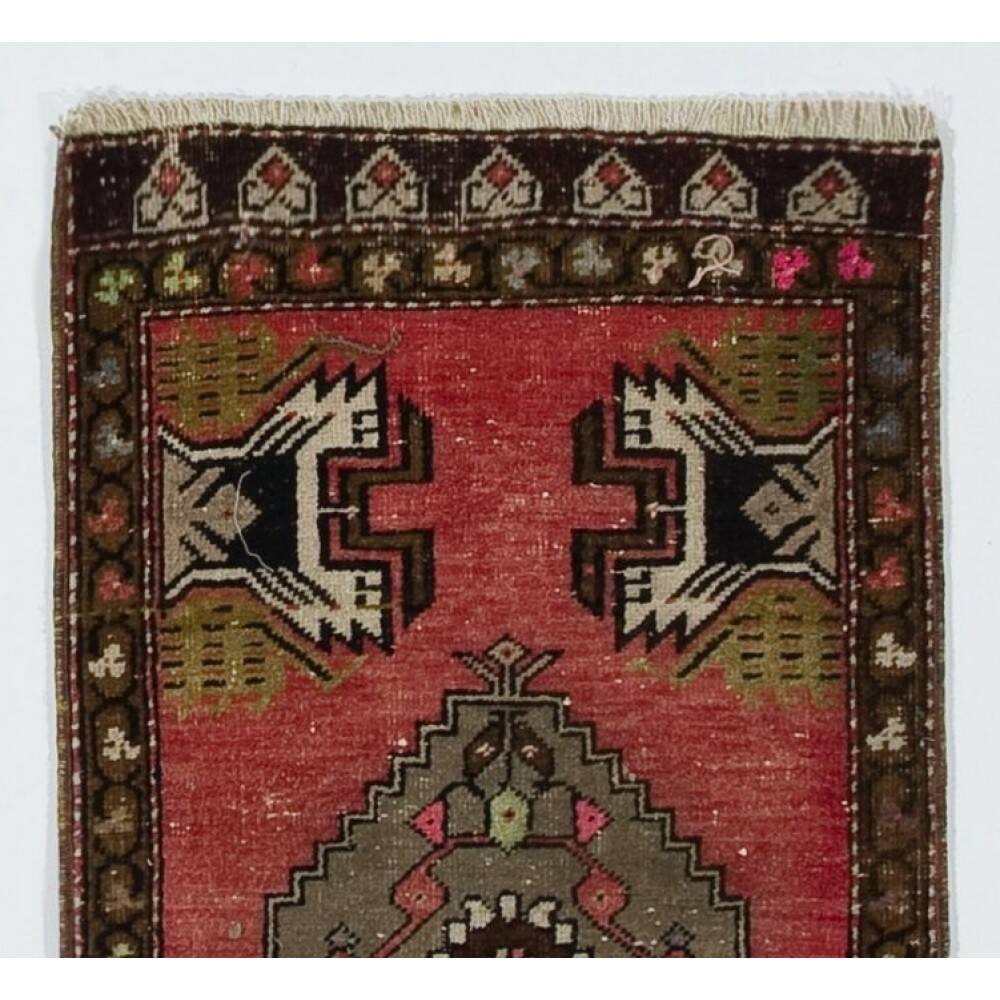 Handmade Accent Rug. Vintage Door Mat. Turkish Seat Cover. Entryway Mat. Kitchen Rug