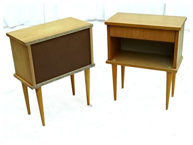 2 nightstands vintage 1970