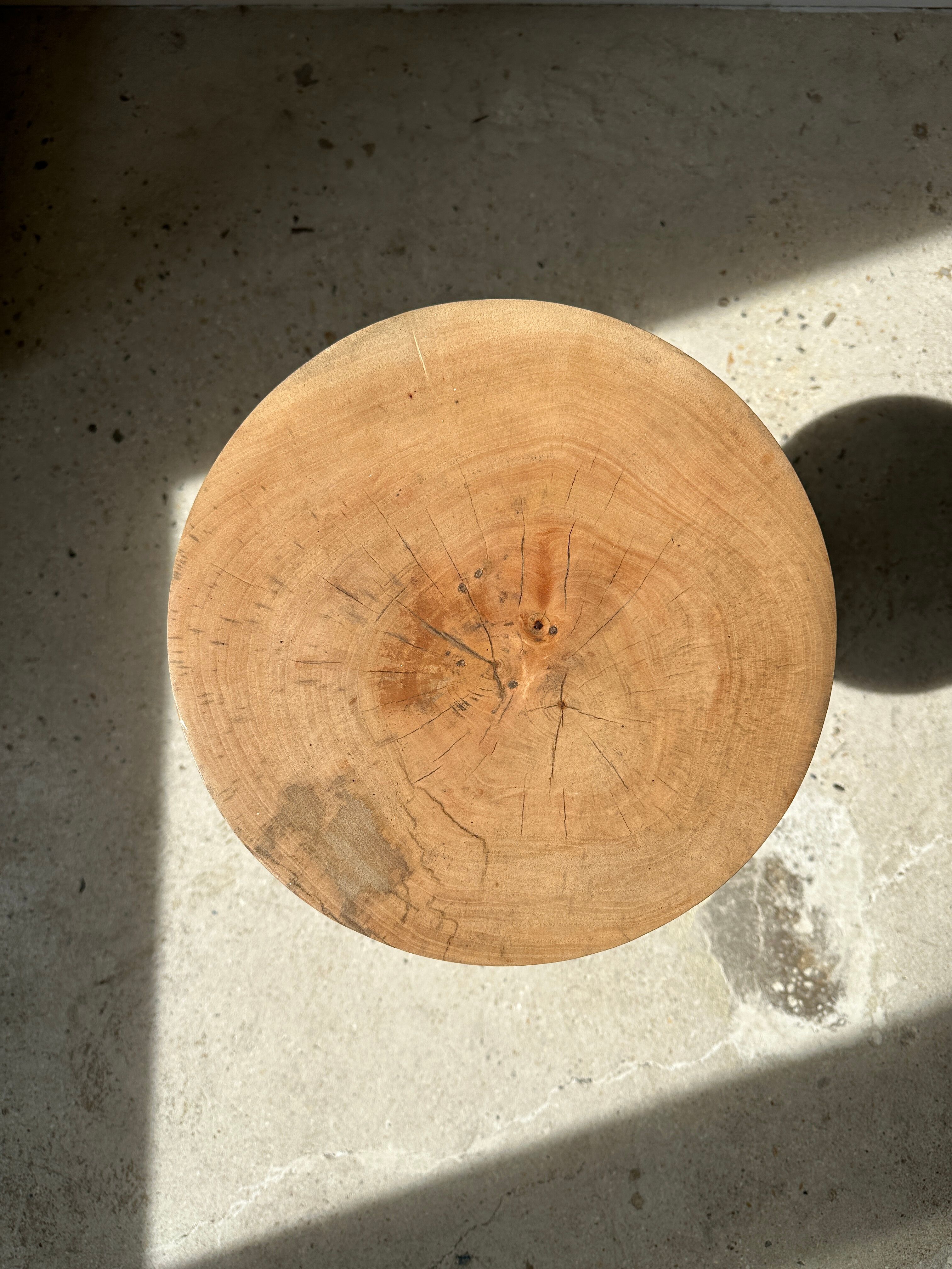 Side table, end of sofa in natural mango monoxyl conical tray H:50cm