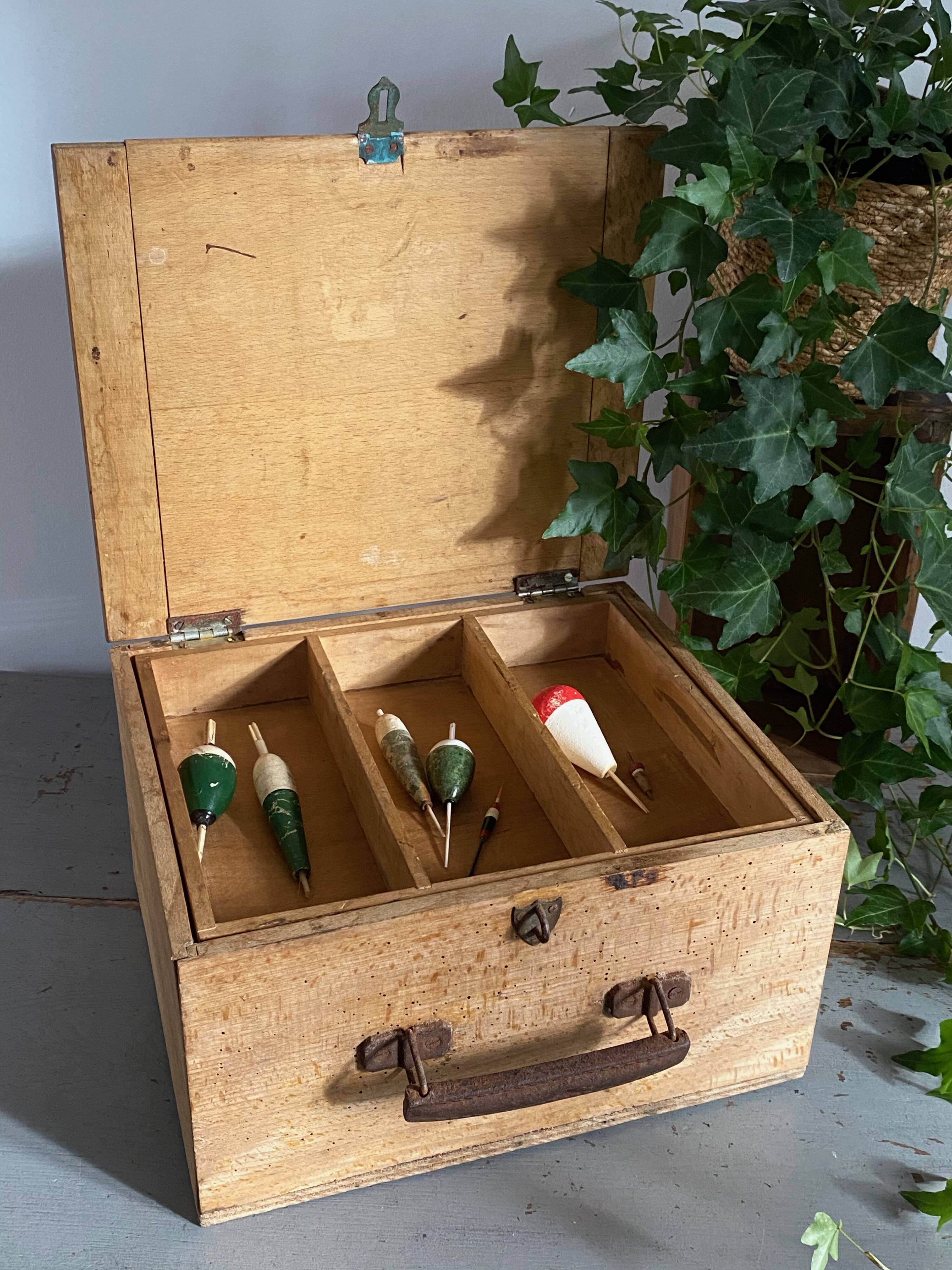 2 Petites Boîtes Métal Pêche - Anciennes, Double Compartiment