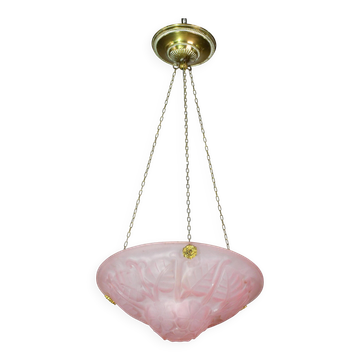 Pink Art Deco top quality pendant light with floral decorations, signed Degué