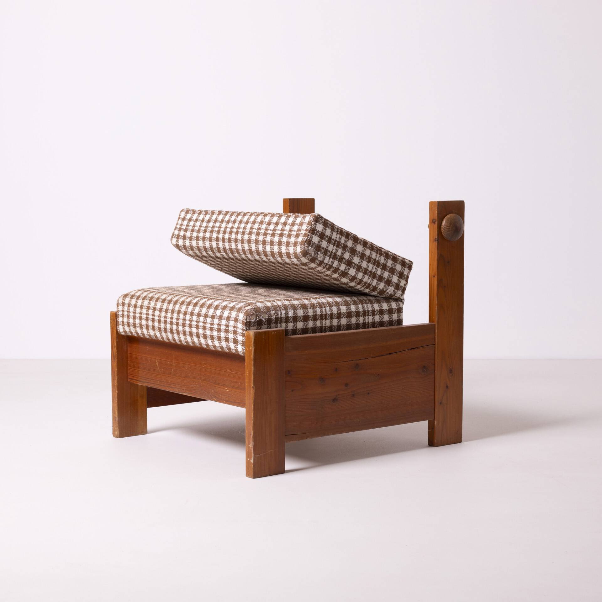 Pair of brutalist armchairs, Czechoslovakia, 1970s, made of pine wood and wool.