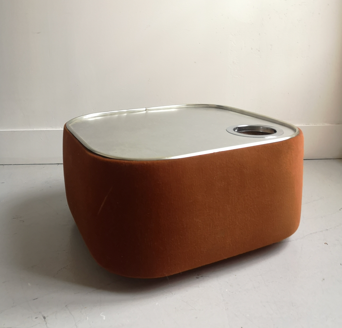 Vintage velvet and metal sofa end, design 1970