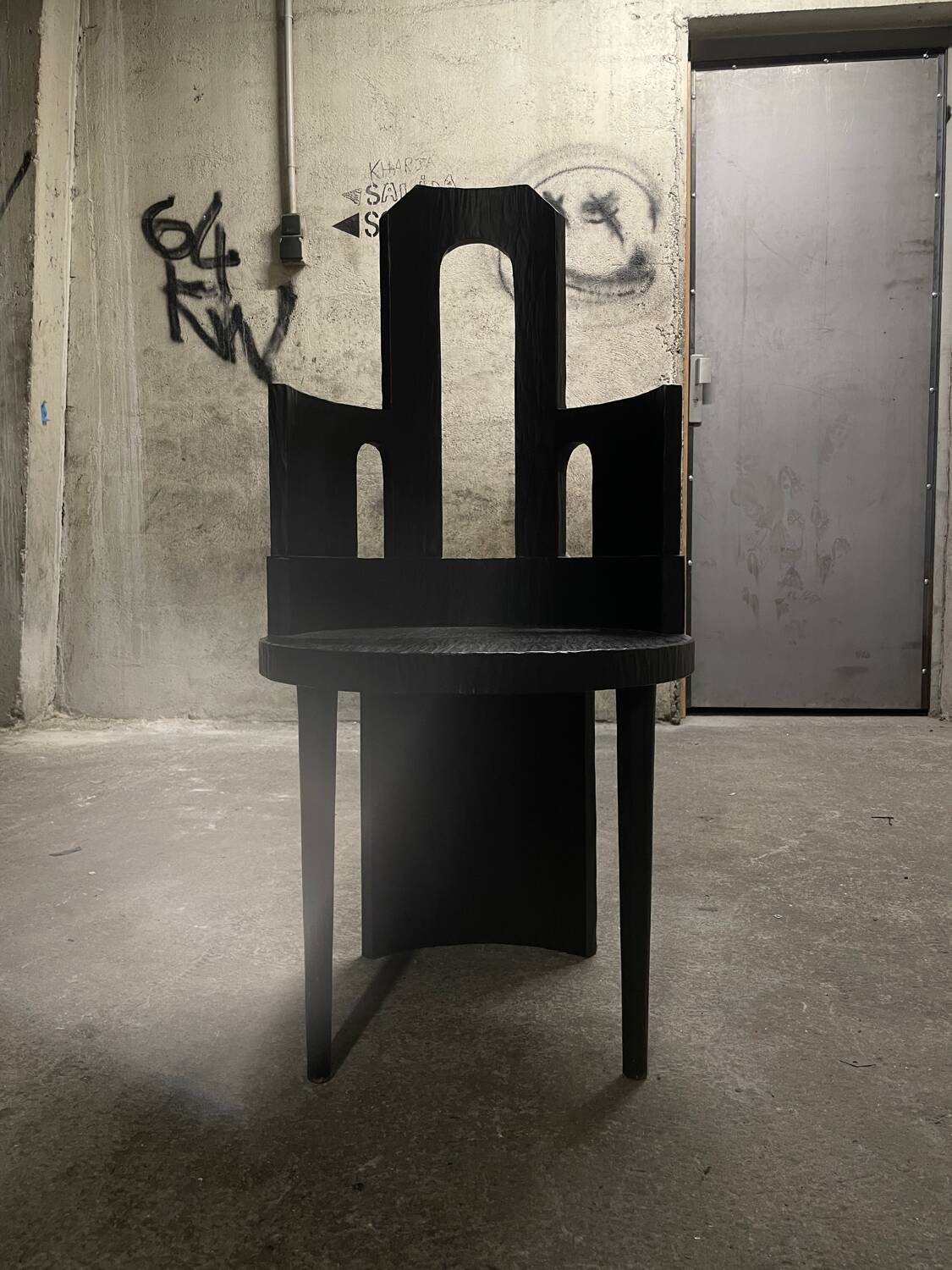 Room Studio Primitive and Modern Oak Sculptural Chair