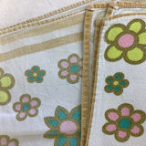 Vintage rectangular tablecloth & 8 towels