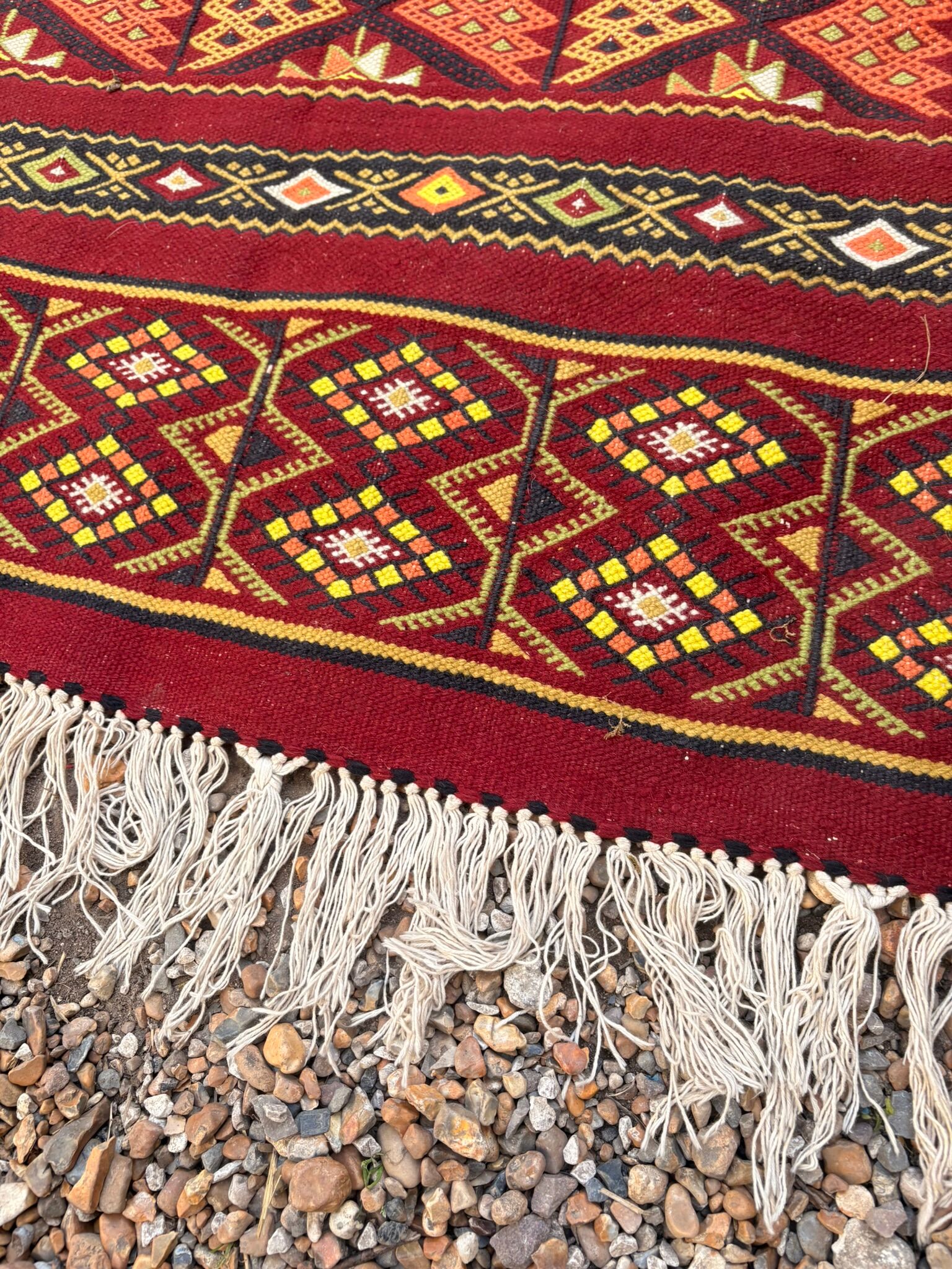 Vintage Boho Chic Berber Kilim Rug 200x115 Wool Tunisia Red