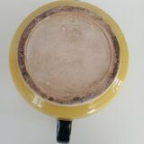 Cafetière noir et jaune